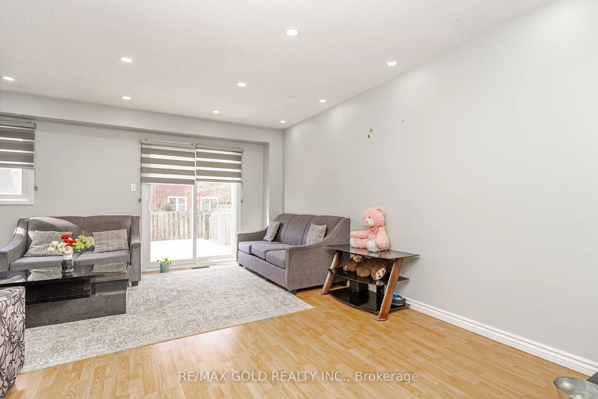 Photo 6 of 28 Silverstream Road, Brampton, Heart Lake West — HOMEH