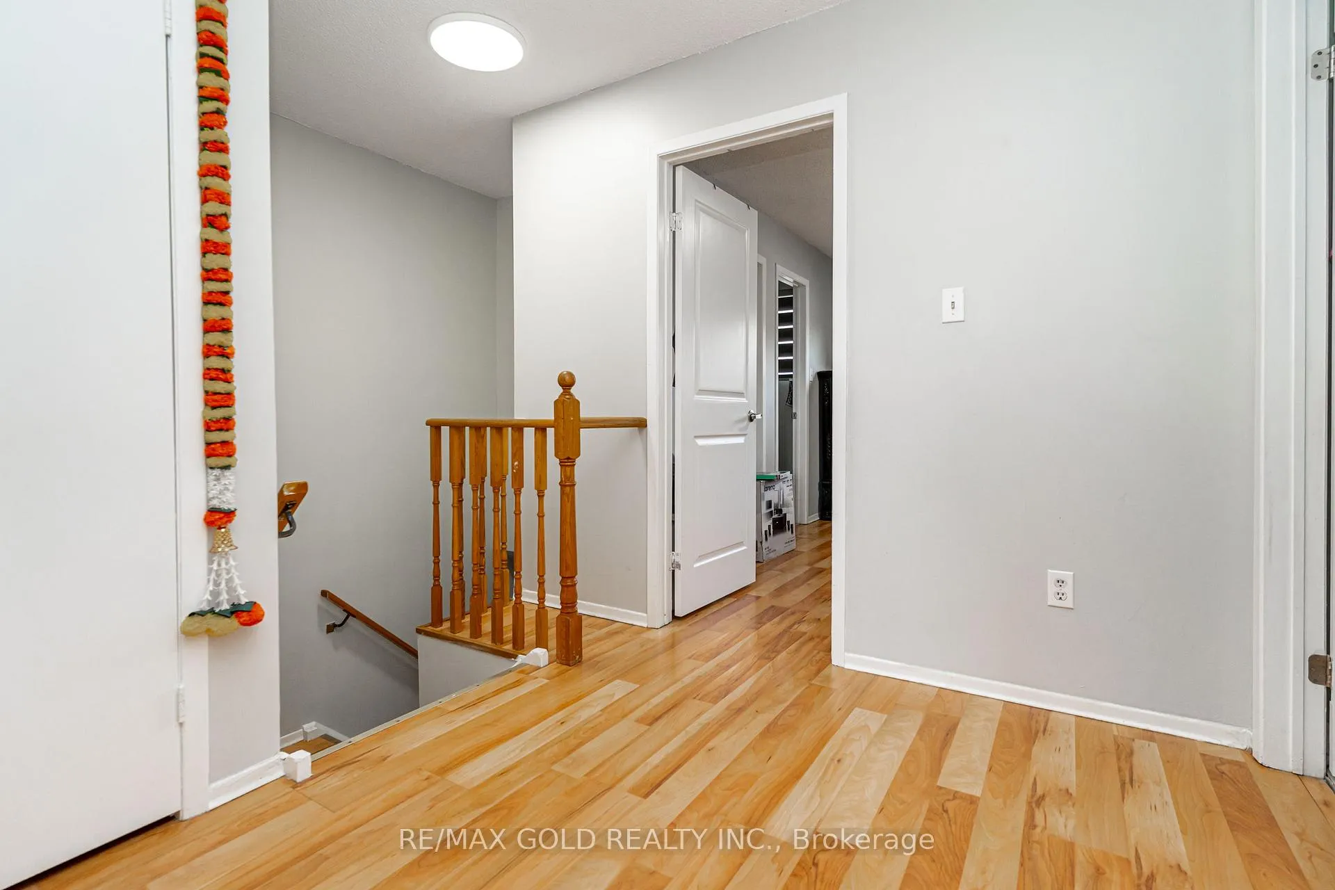 Photo 17 of 28 Silverstream Road, Brampton, Heart Lake West — HOMEH