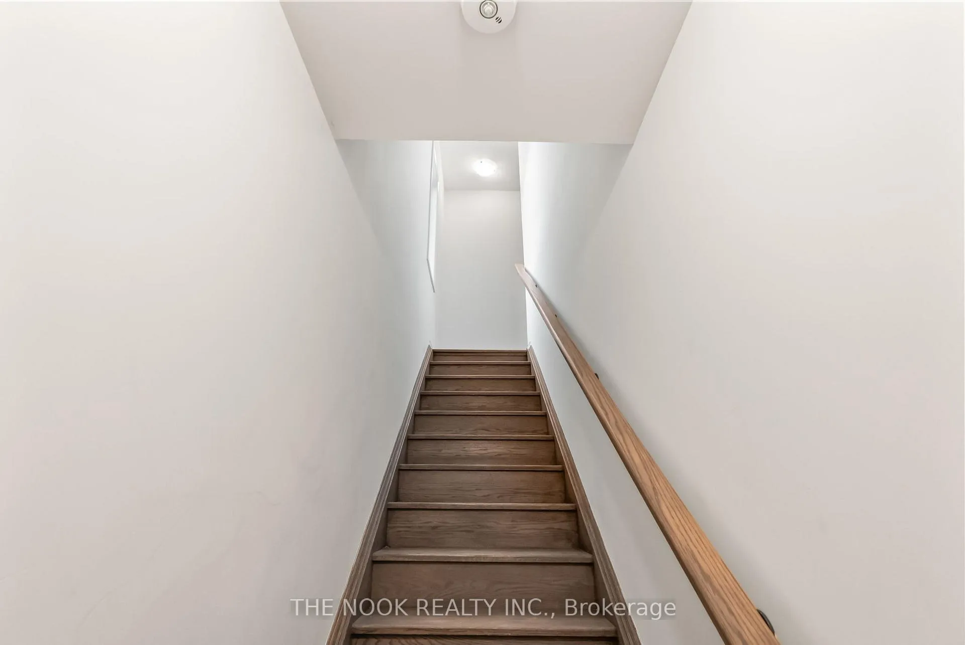 Photo 5 of Unit 612, 1034 Reflection Place, Pickering, Rural Pickering — HOMEH