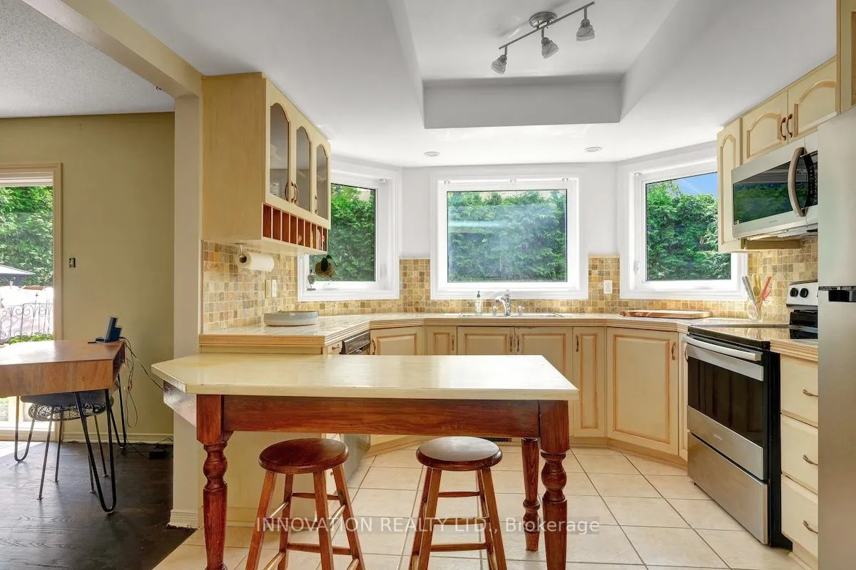 Photo 5 of 25 Spindle Way, Ottawa, Stittsville (South) — HOMEH