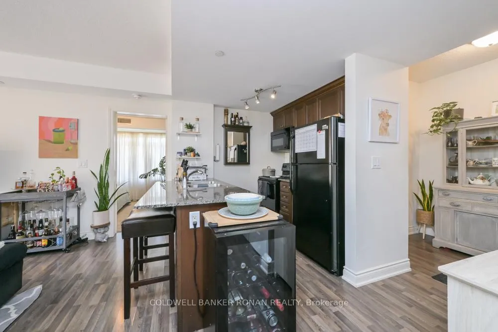 Photo 5 of Unit 401, 149 Church Street, King, Schomberg — HOMEH