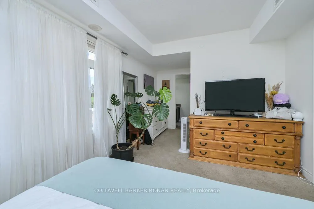 Photo 14 of Unit 401, 149 Church Street, King, Schomberg — HOMEH