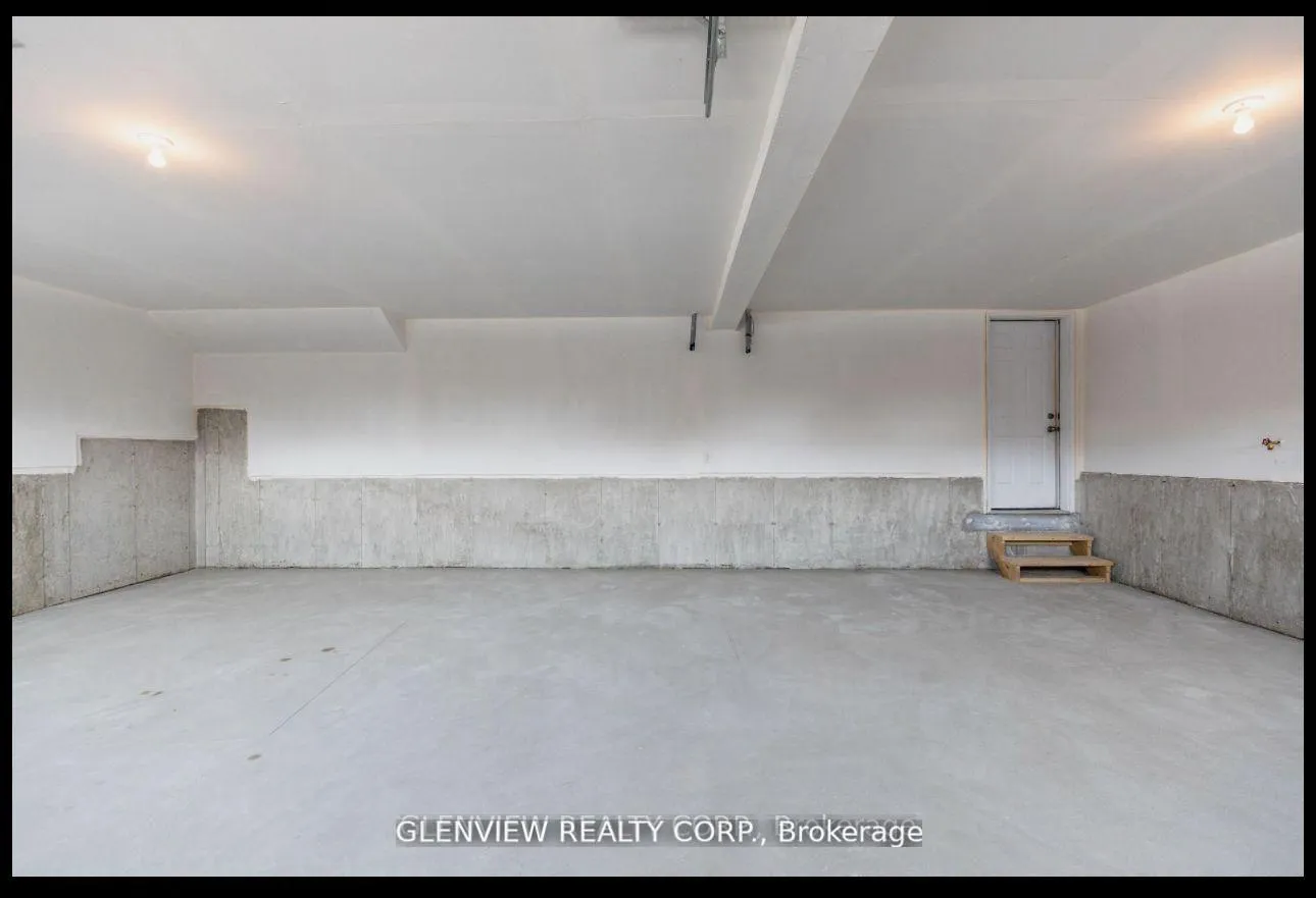 Photo 4 of 3033 Sierra Drive, Orillia — HOMEH