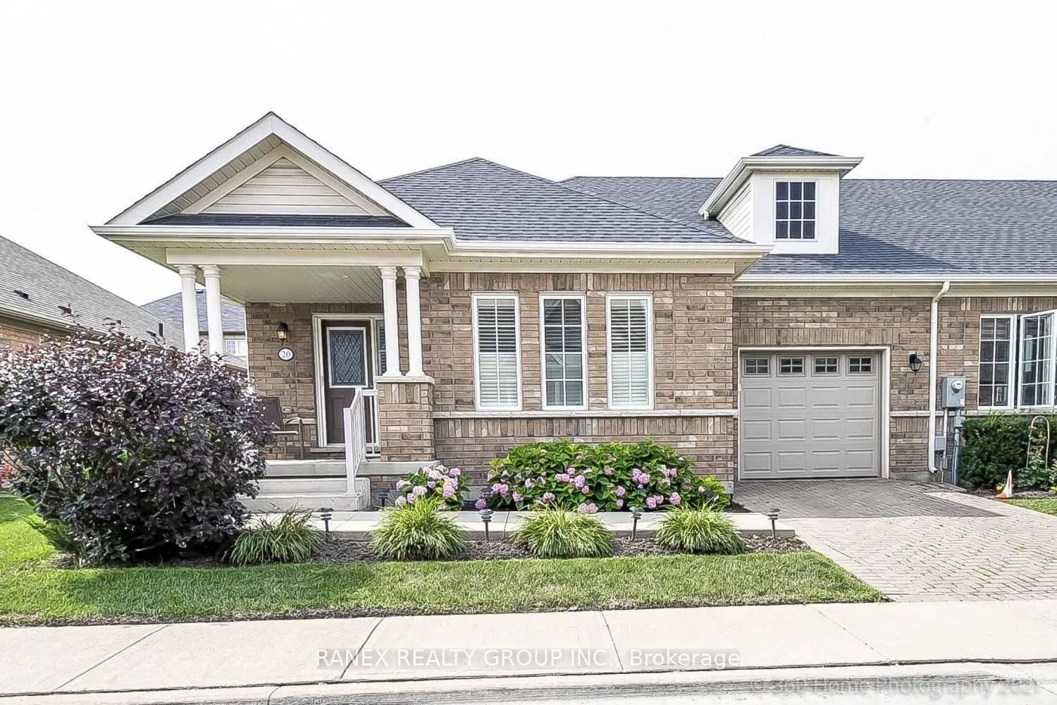Photo 1 of 20 Muzzo Drive, Brampton, Sandringham-Wellington — HOMEH