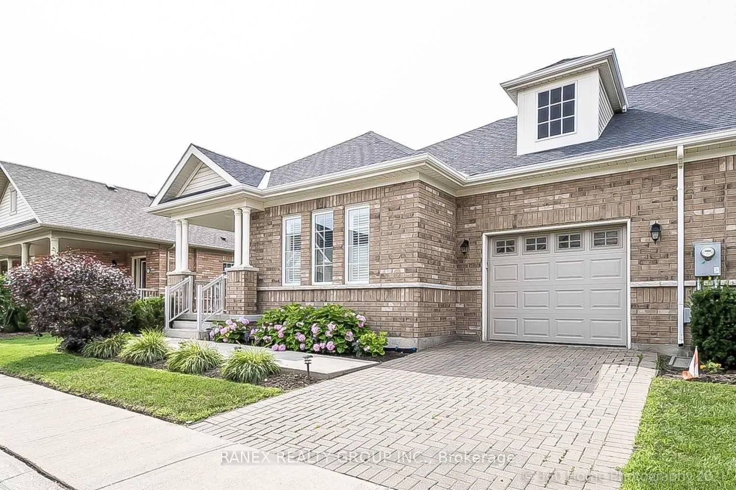Photo 2 of 20 Muzzo Drive, Brampton, Sandringham-Wellington — HOMEH