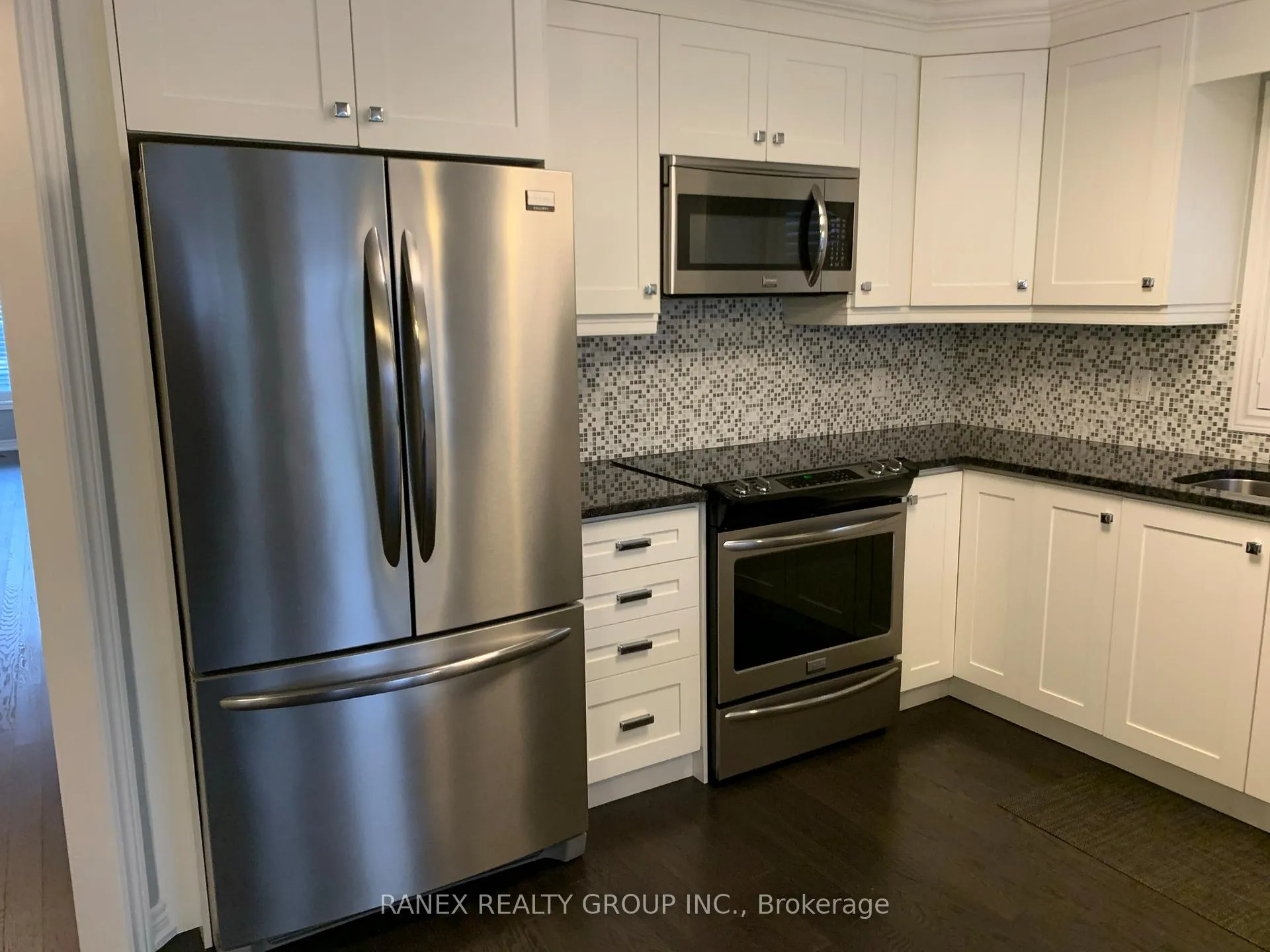 Photo 14 of 20 Muzzo Drive, Brampton, Sandringham-Wellington — HOMEH