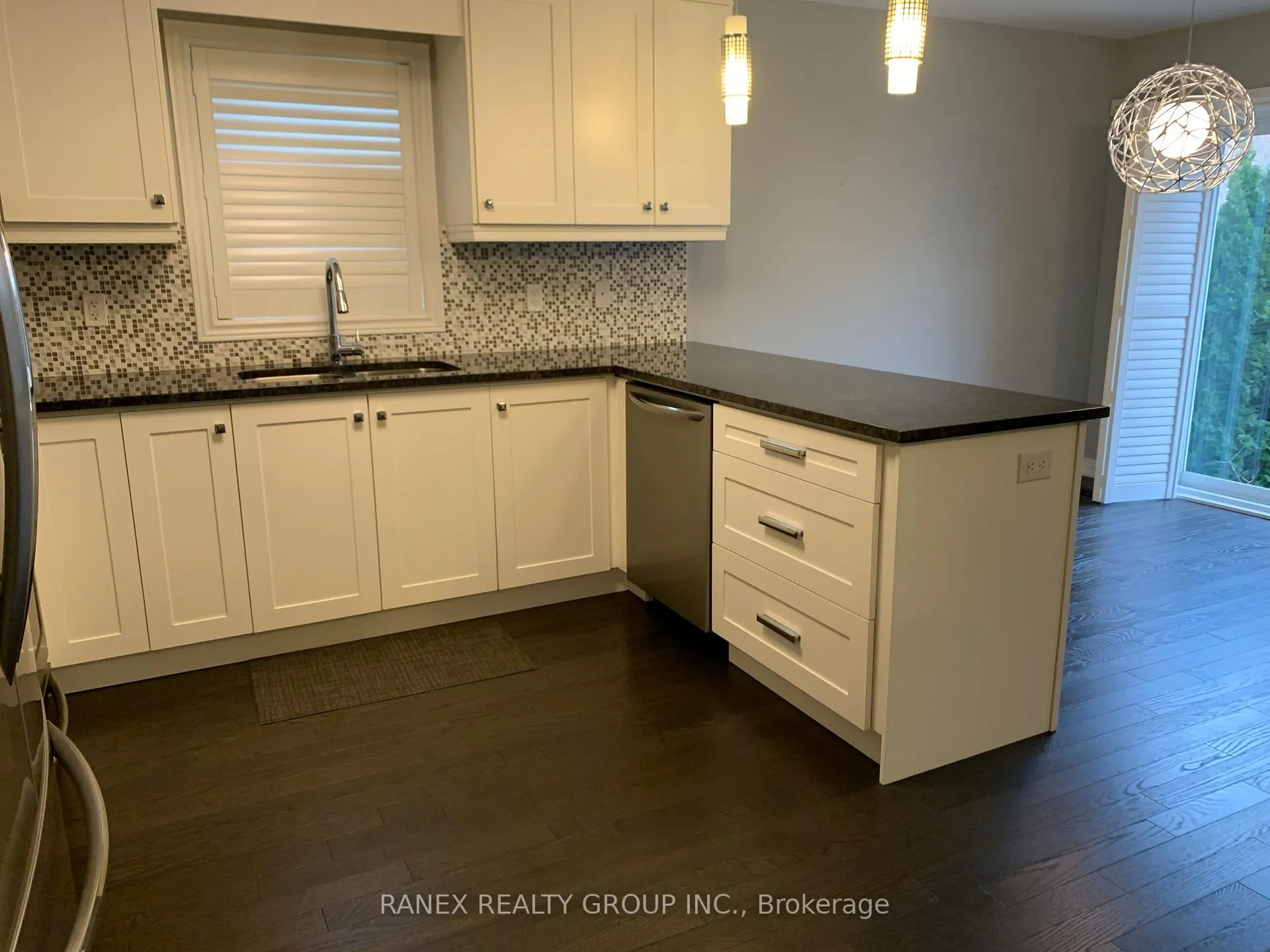 Photo 15 of 20 Muzzo Drive, Brampton, Sandringham-Wellington — HOMEH