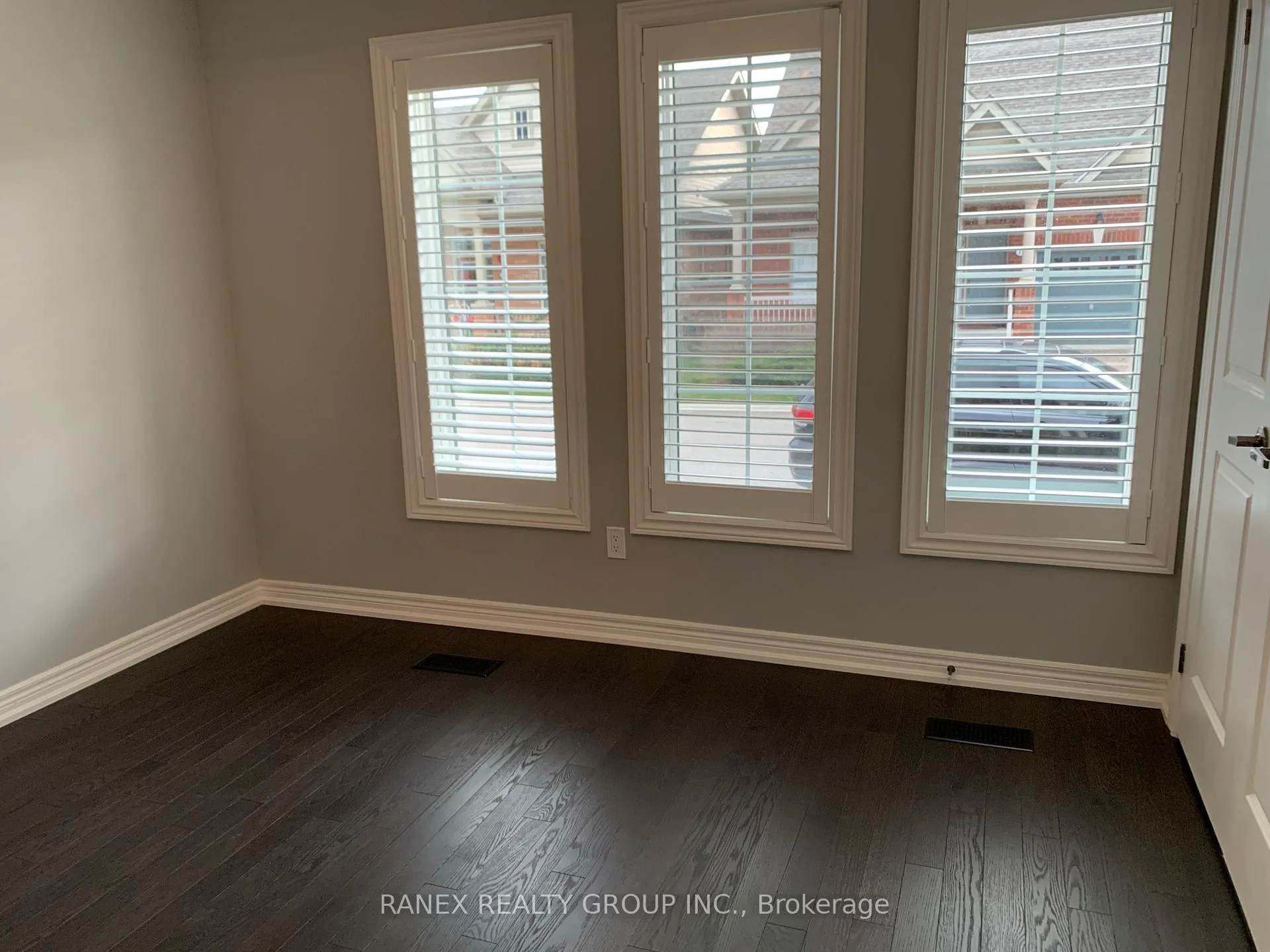 Photo 20 of 20 Muzzo Drive, Brampton, Sandringham-Wellington — HOMEH