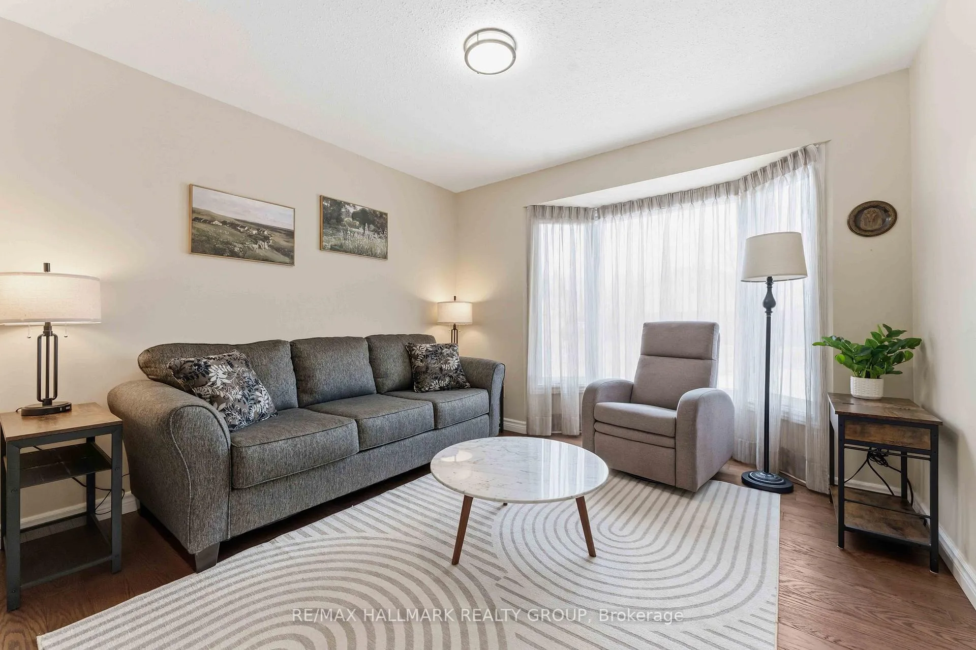 Photo 6 of 6033 Meadowglen Drive, Ottawa, Chapel Hill — HOMEH