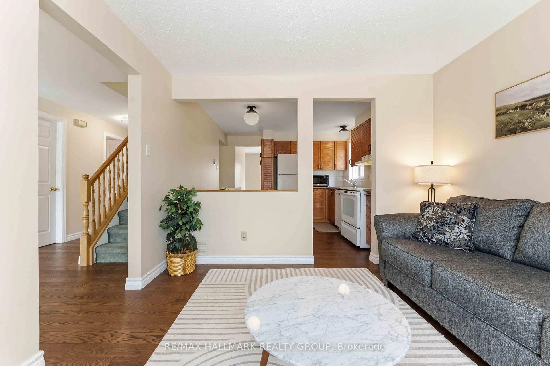 Photo 8 of 6033 Meadowglen Drive, Ottawa, Chapel Hill — HOMEH