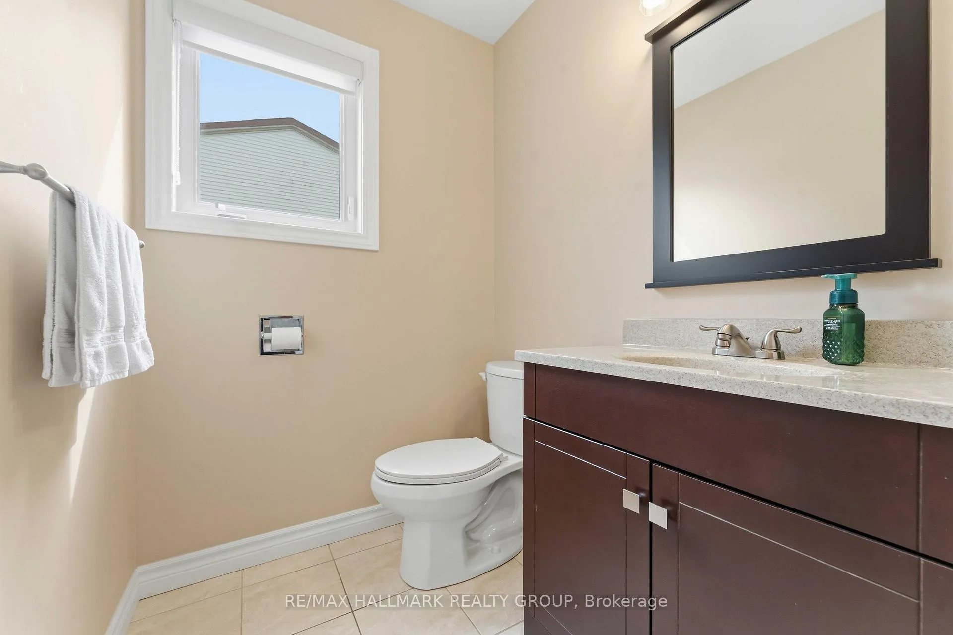 Photo 17 of 6033 Meadowglen Drive, Ottawa, Chapel Hill — HOMEH