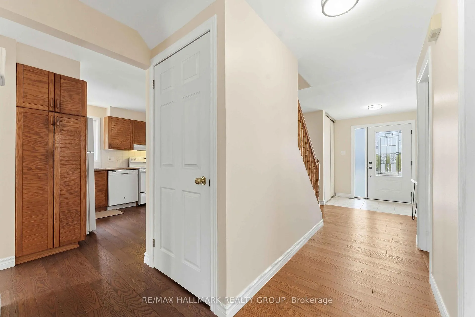 Photo 18 of 6033 Meadowglen Drive, Ottawa, Chapel Hill — HOMEH