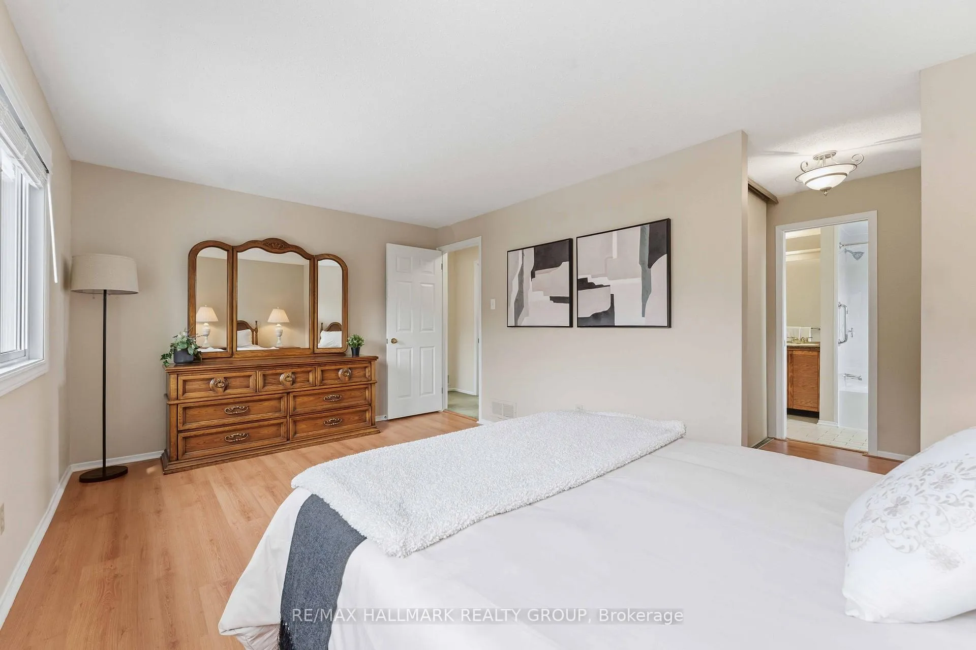 Photo 20 of 6033 Meadowglen Drive, Ottawa, Chapel Hill — HOMEH