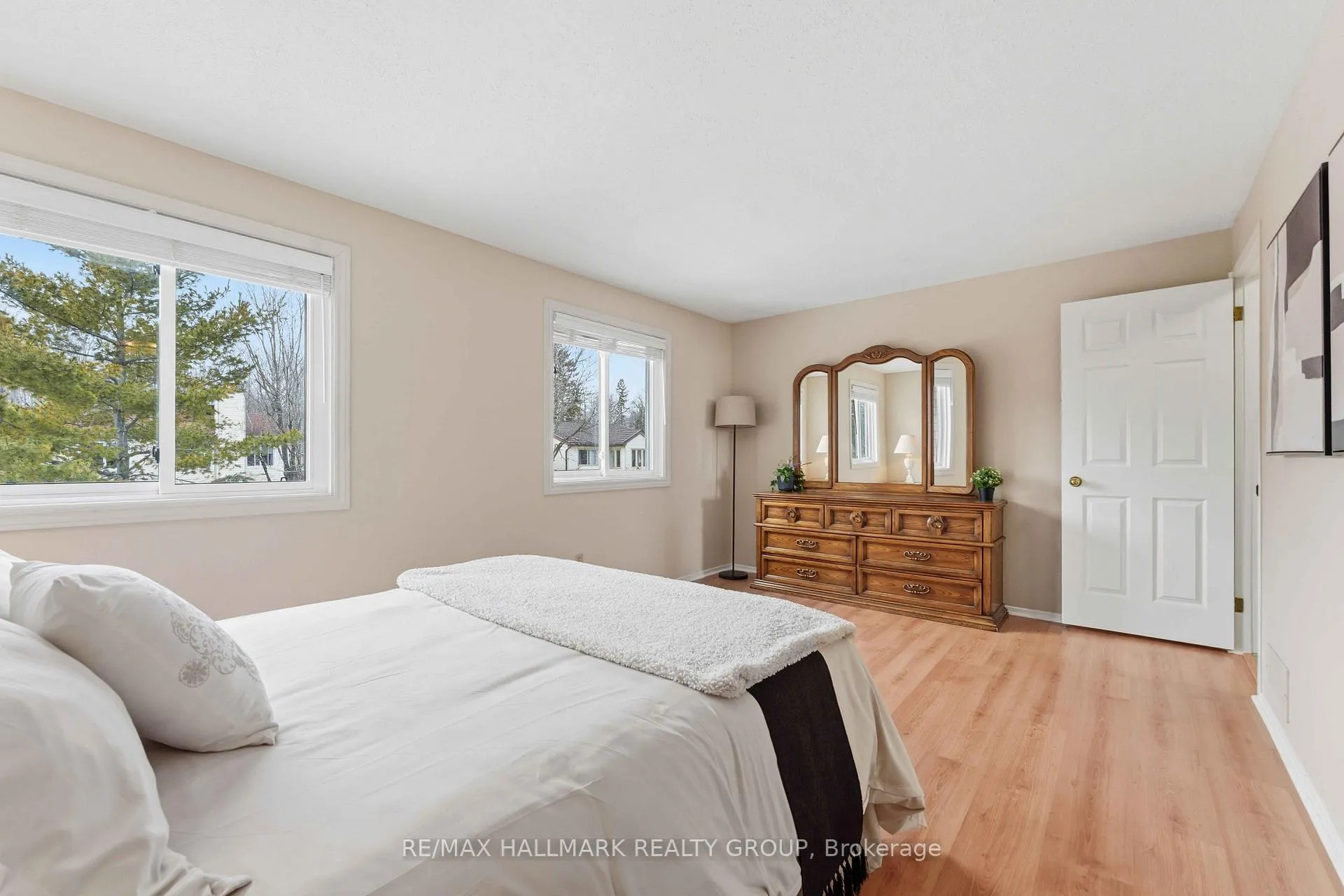 Photo 21 of 6033 Meadowglen Drive, Ottawa, Chapel Hill — HOMEH
