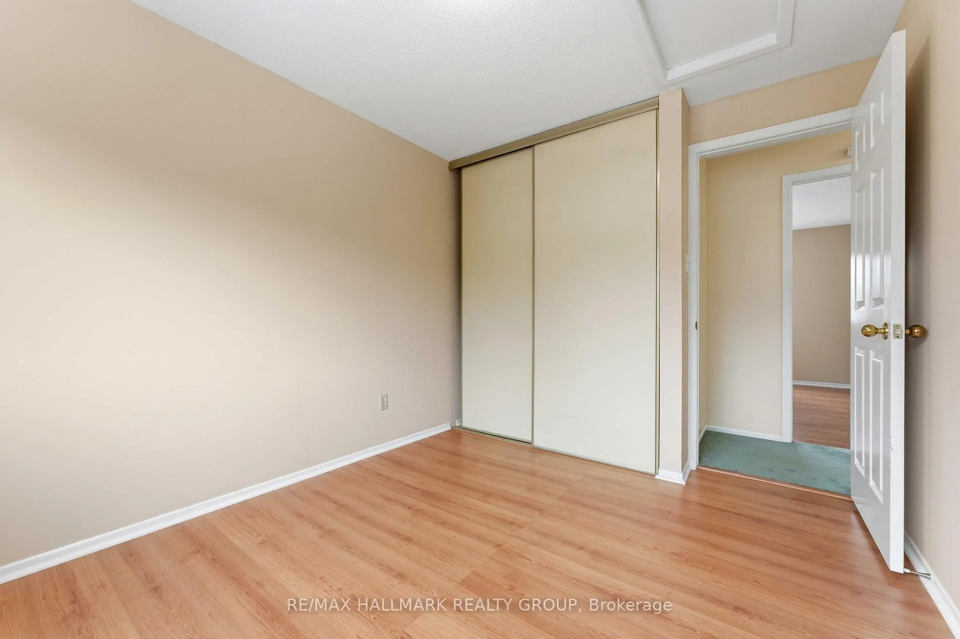 Photo 26 of 6033 Meadowglen Drive, Ottawa, Chapel Hill — HOMEH