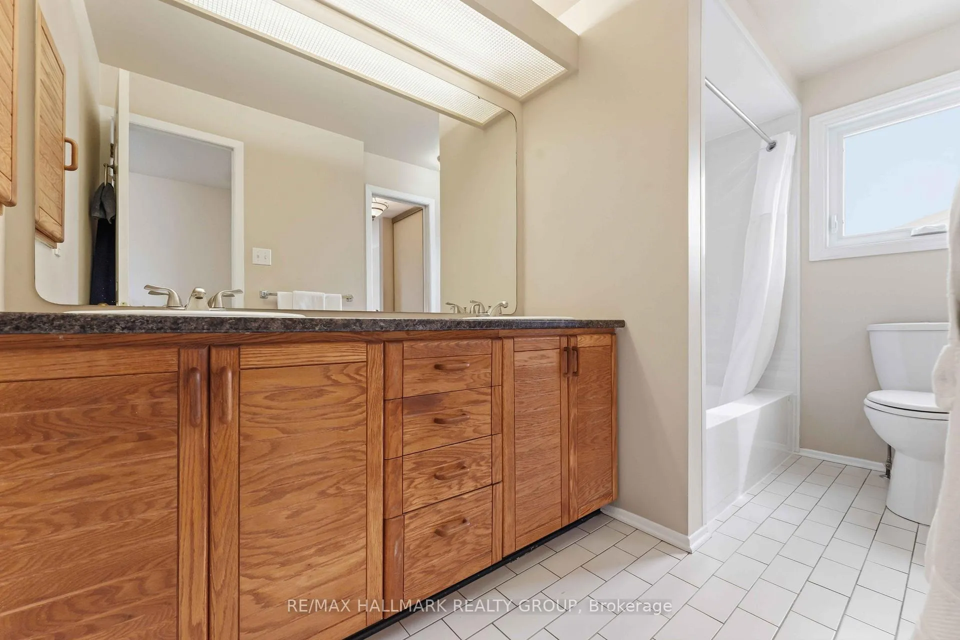 Photo 27 of 6033 Meadowglen Drive, Ottawa, Chapel Hill — HOMEH