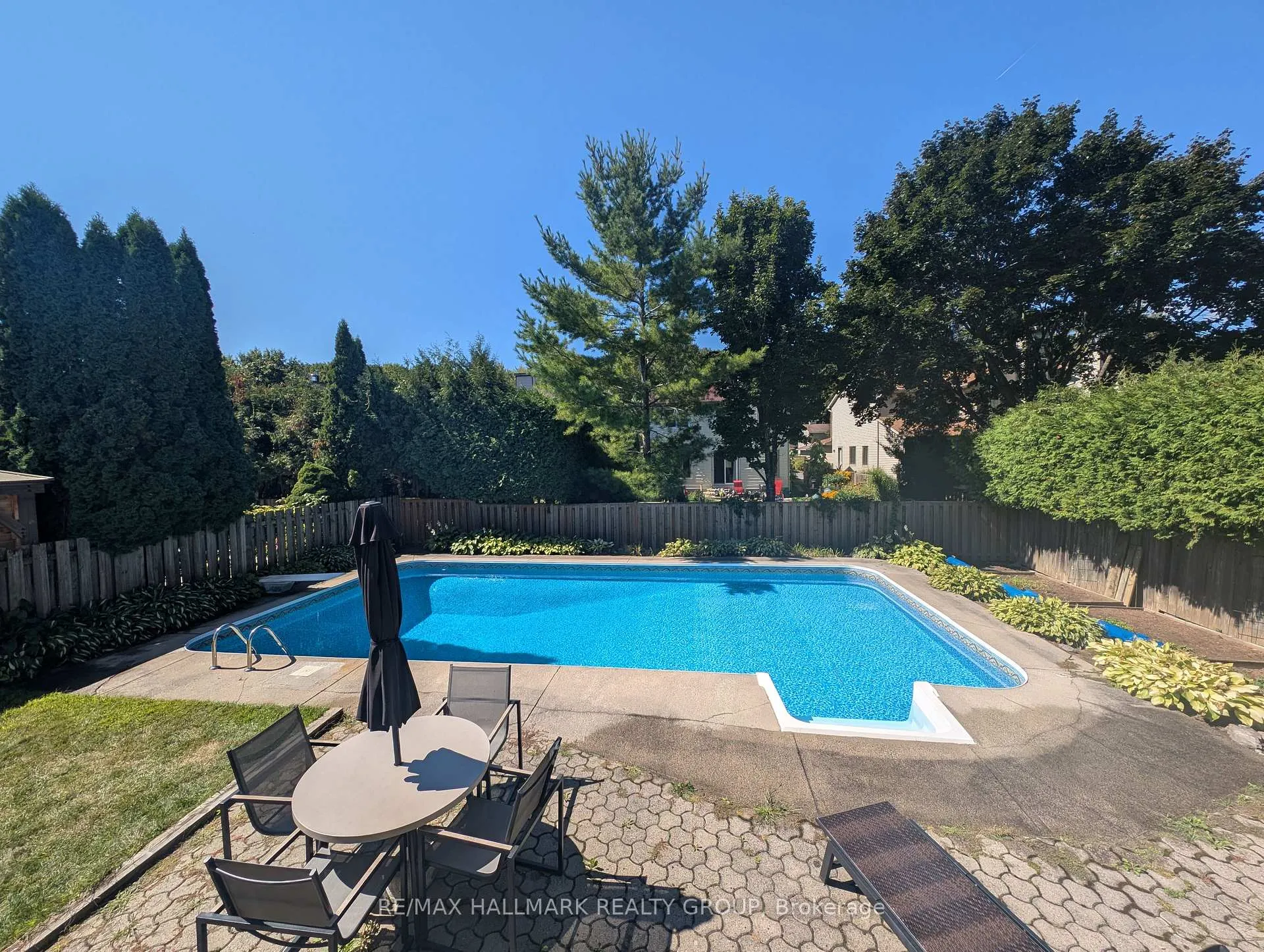 Photo 36 of 6033 Meadowglen Drive, Ottawa, Chapel Hill — HOMEH