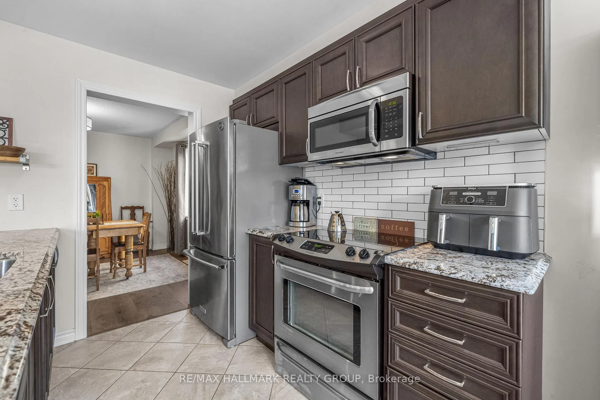 Photo 16 of 119 Helenium Lane, Ottawa, Avalon West — HOMEH