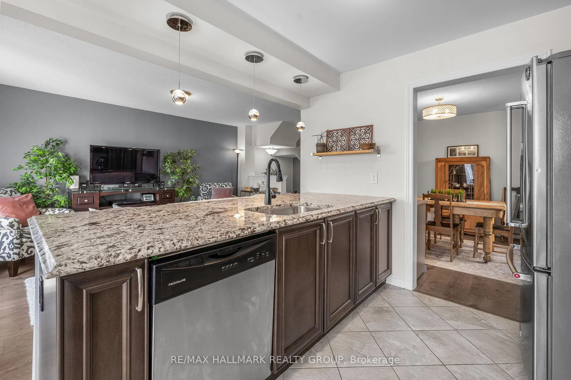 Photo 17 of 119 Helenium Lane, Ottawa, Avalon West — HOMEH