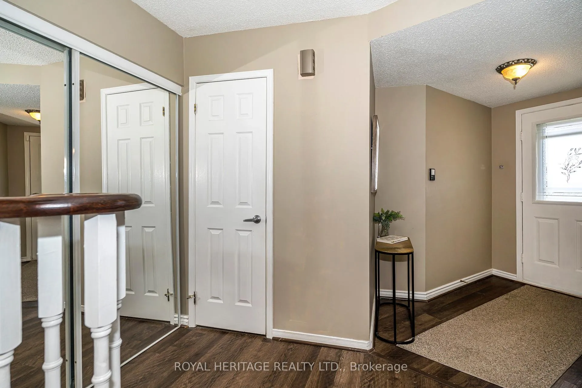 Photo 4 of 67 hughes Crescent, Ajax, Central — HOMEH