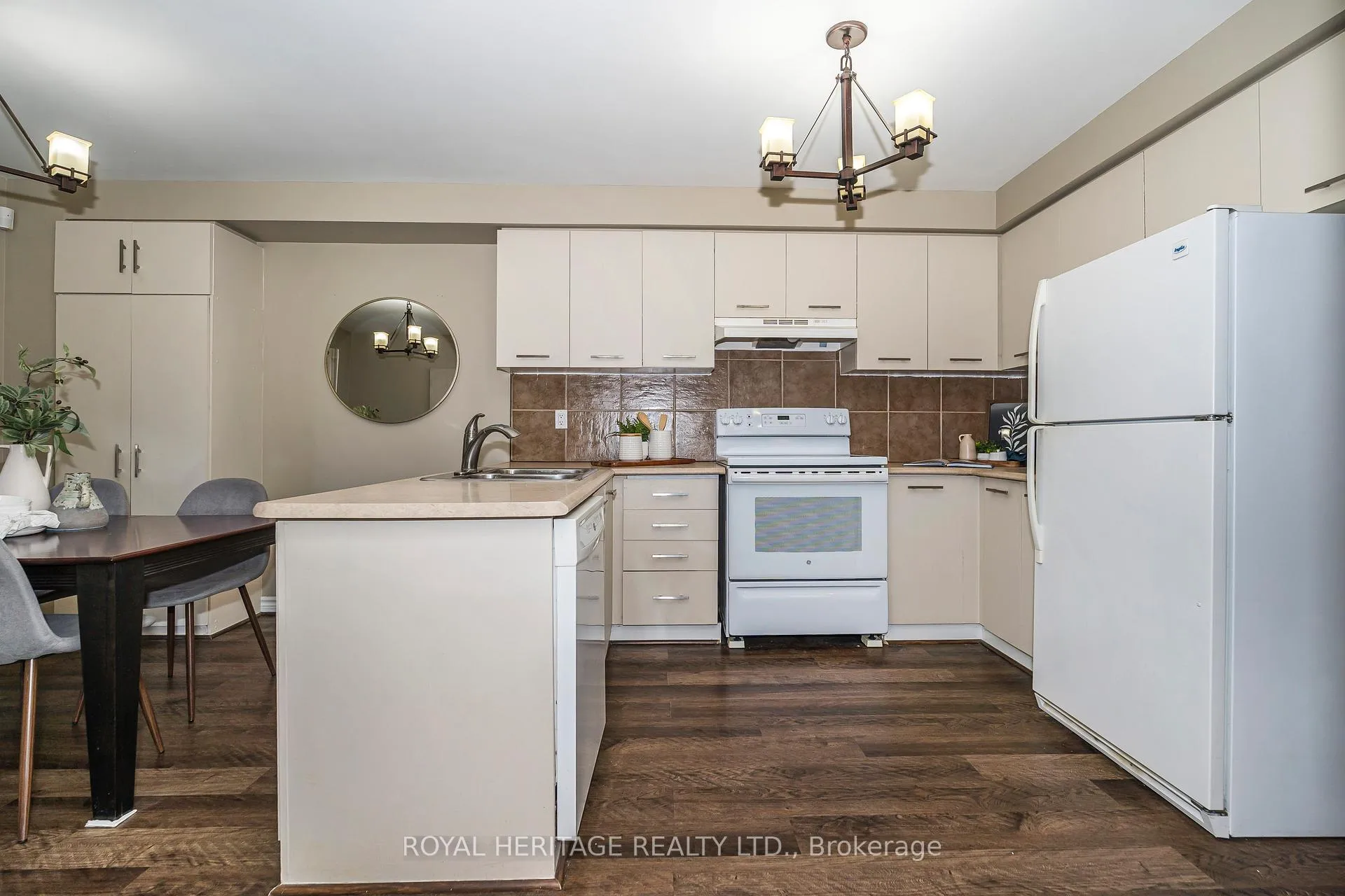 Photo 10 of 67 hughes Crescent, Ajax, Central — HOMEH