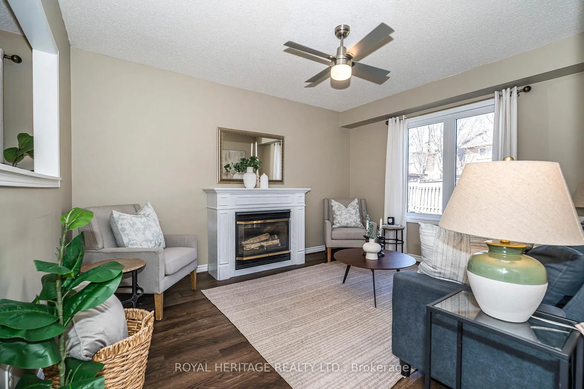 Photo 17 of 67 hughes Crescent, Ajax, Central — HOMEH