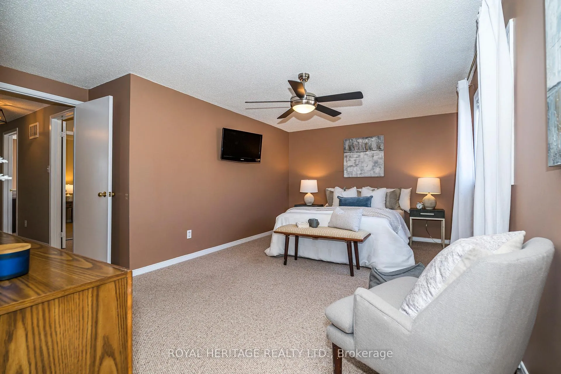 Photo 24 of 67 hughes Crescent, Ajax, Central — HOMEH