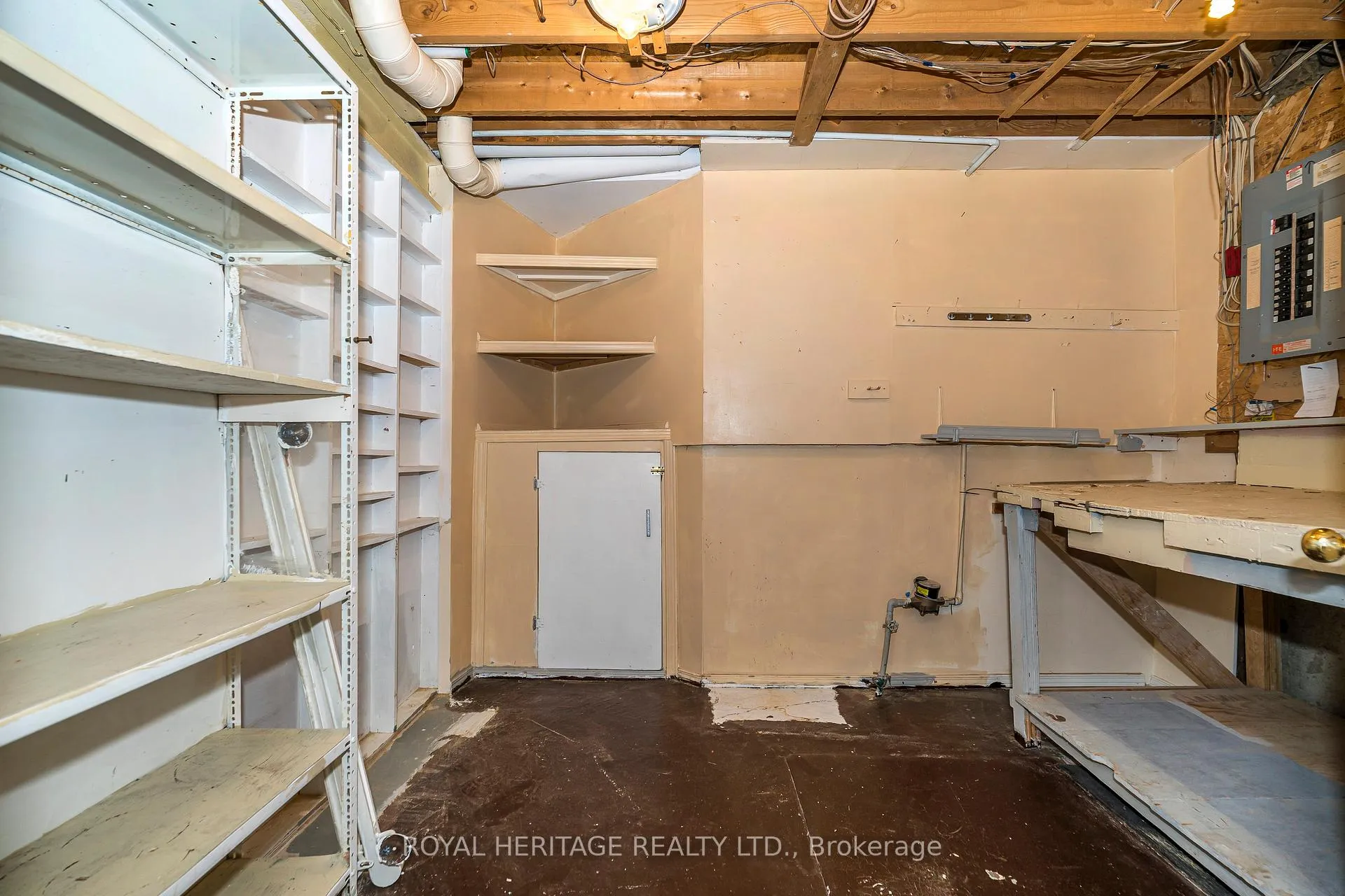 Photo 36 of 67 hughes Crescent, Ajax, Central — HOMEH