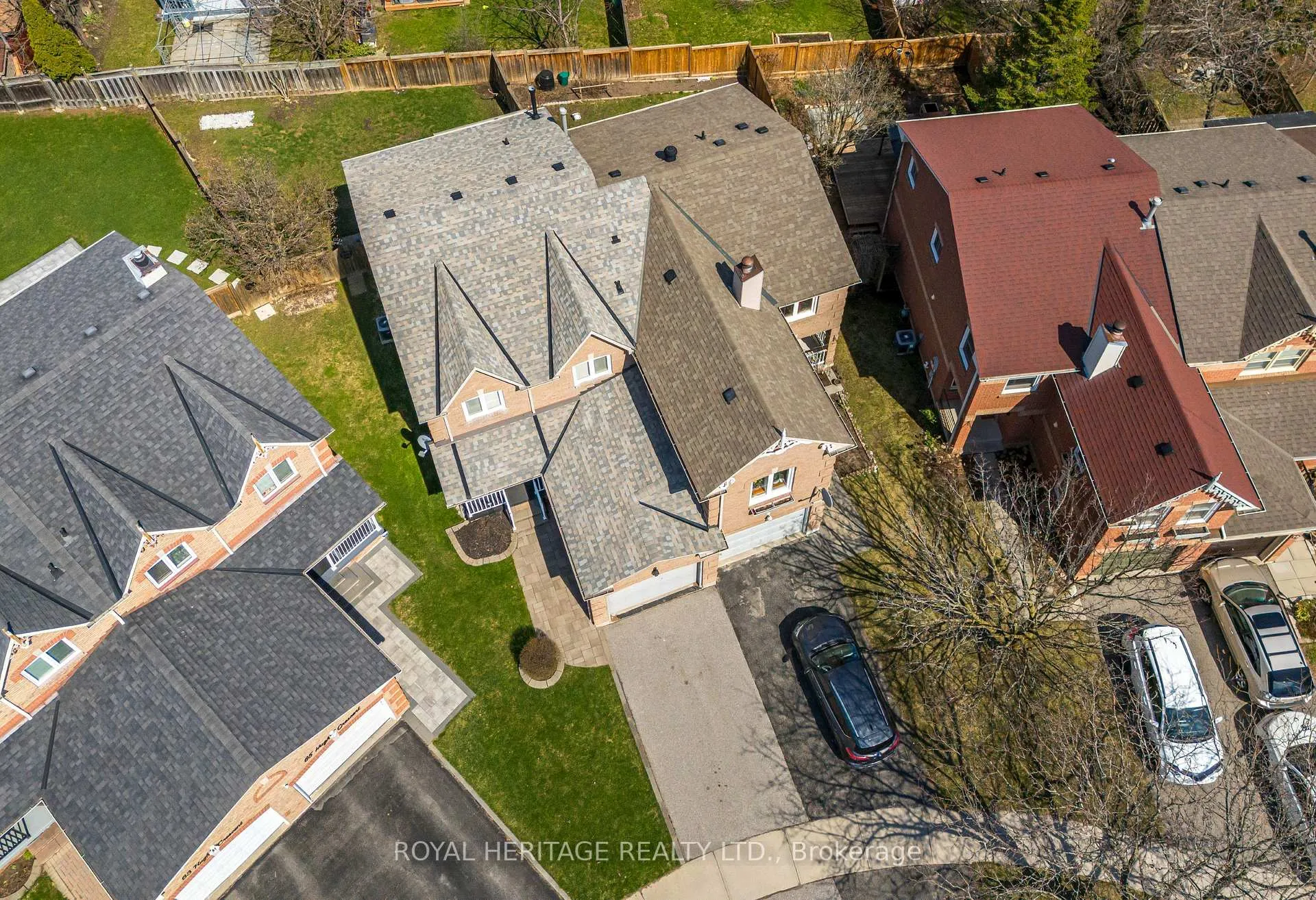 Photo 43 of 67 hughes Crescent, Ajax, Central — HOMEH