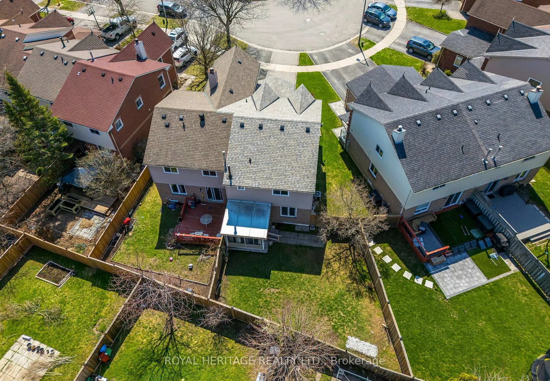 Photo 47 of 67 hughes Crescent, Ajax, Central — HOMEH