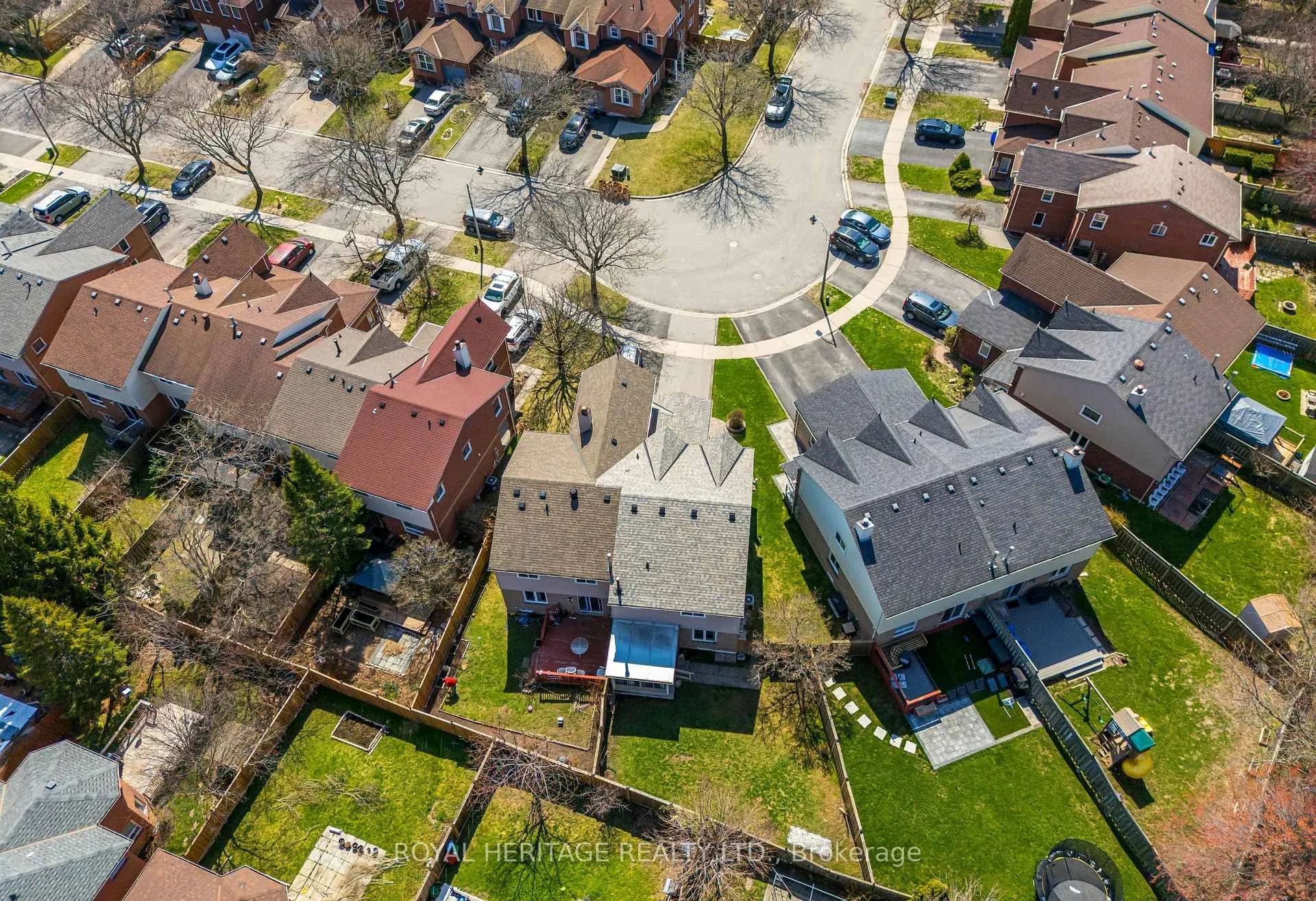 Photo 48 of 67 hughes Crescent, Ajax, Central — HOMEH