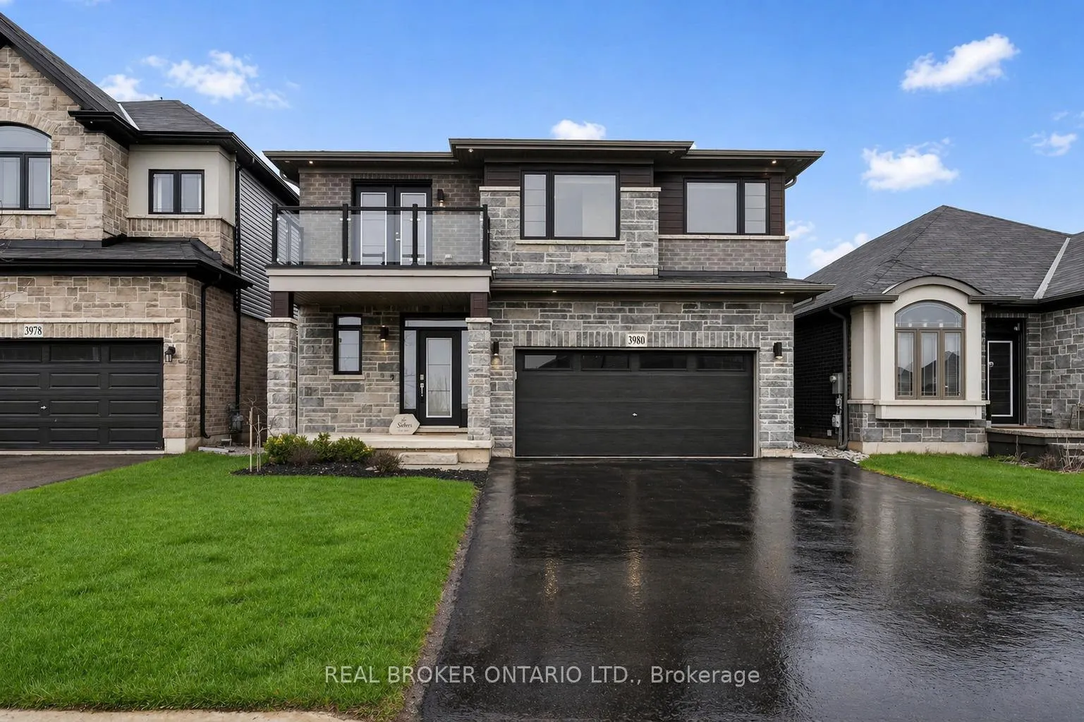 Photo 2 of 3980 Highland Park Drive, Lincoln, Beamsville — HOMEH