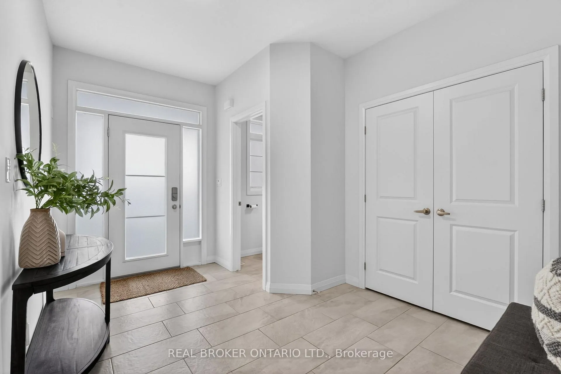 Photo 8 of 3980 Highland Park Drive, Lincoln, Beamsville — HOMEH