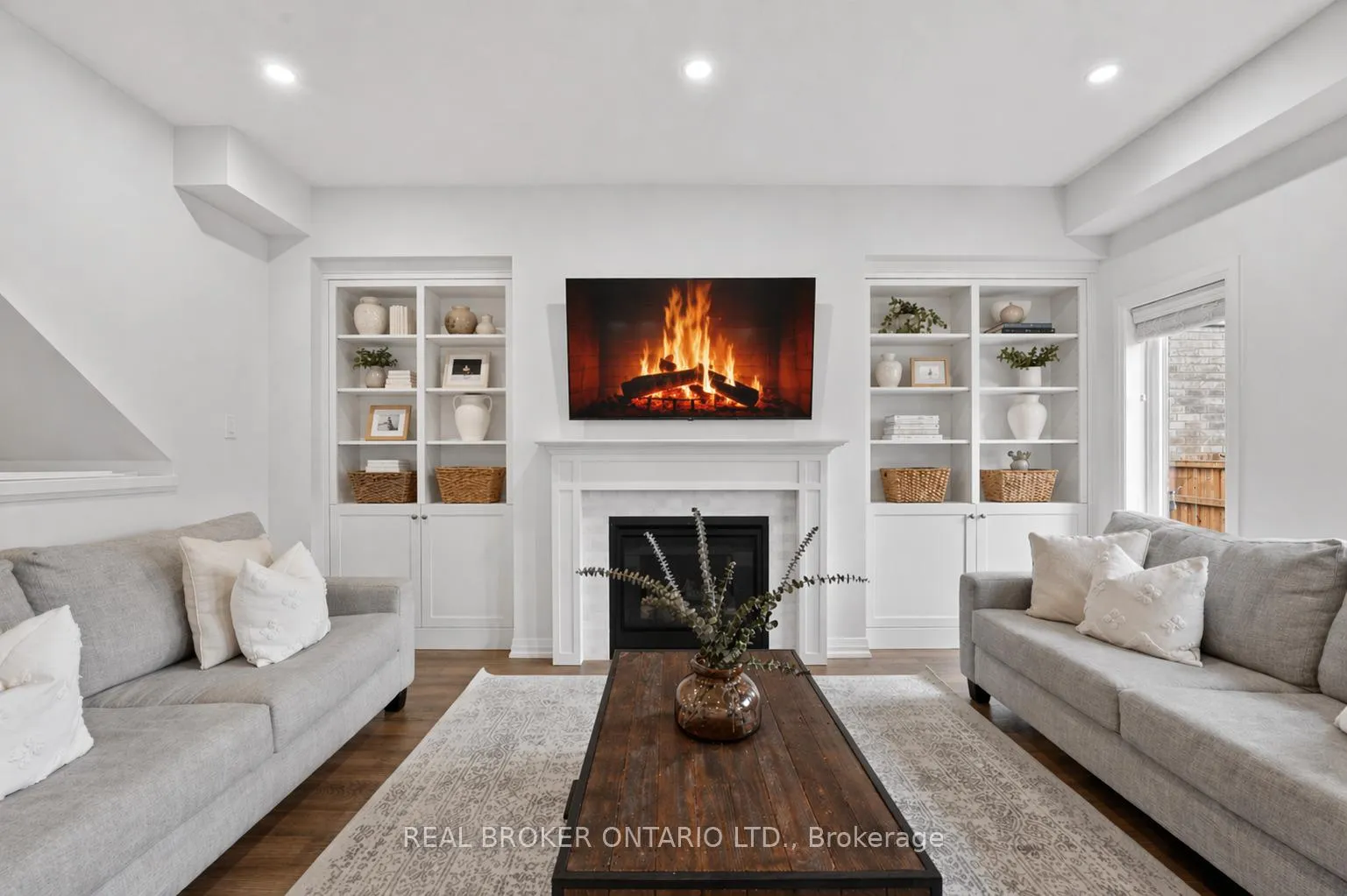 Photo 12 of 3980 Highland Park Drive, Lincoln, Beamsville — HOMEH