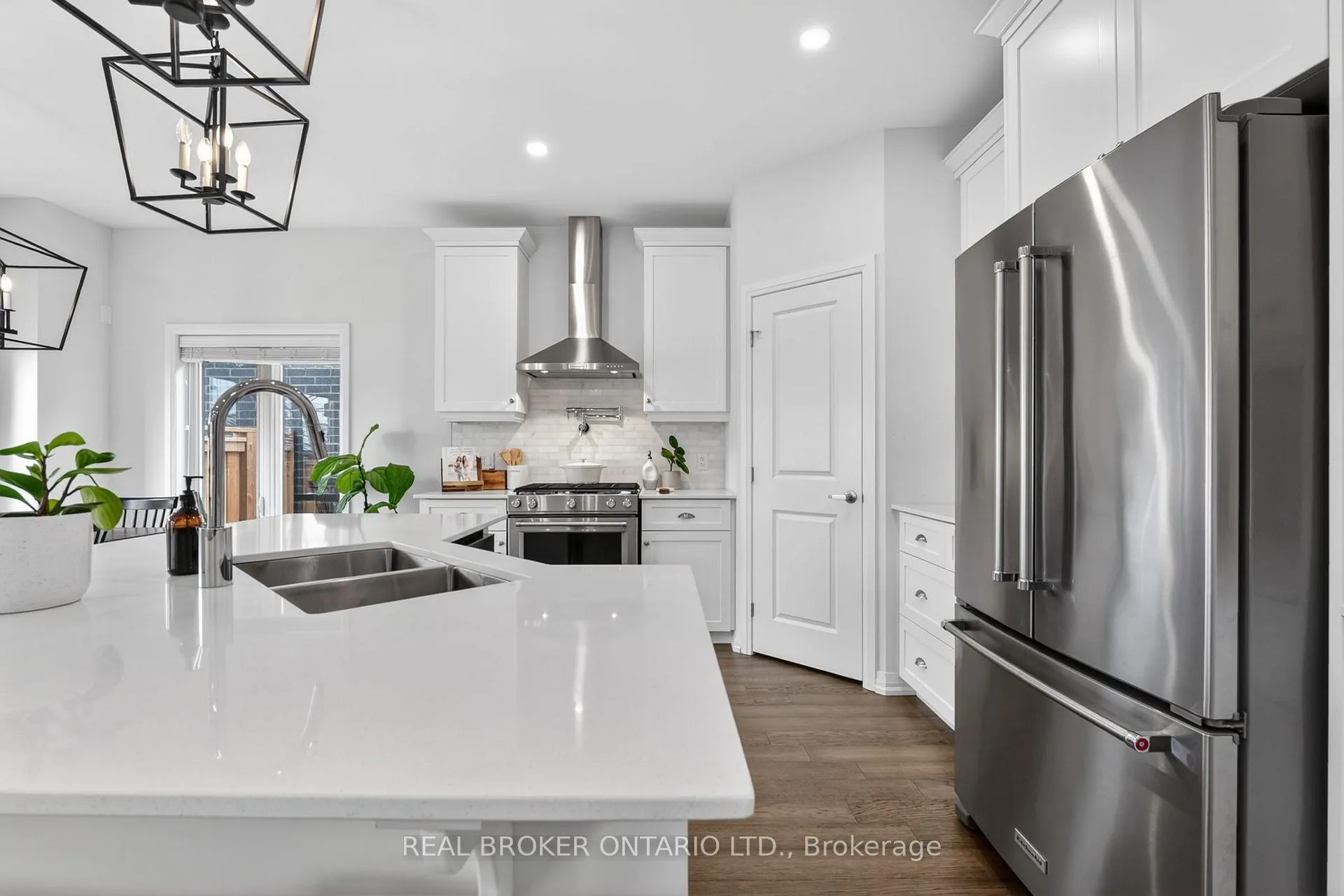 Photo 16 of 3980 Highland Park Drive, Lincoln, Beamsville — HOMEH