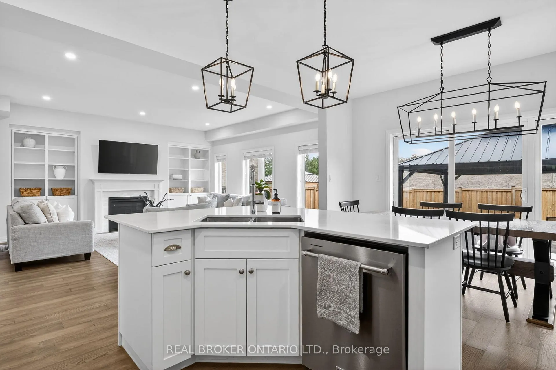 Photo 18 of 3980 Highland Park Drive, Lincoln, Beamsville — HOMEH