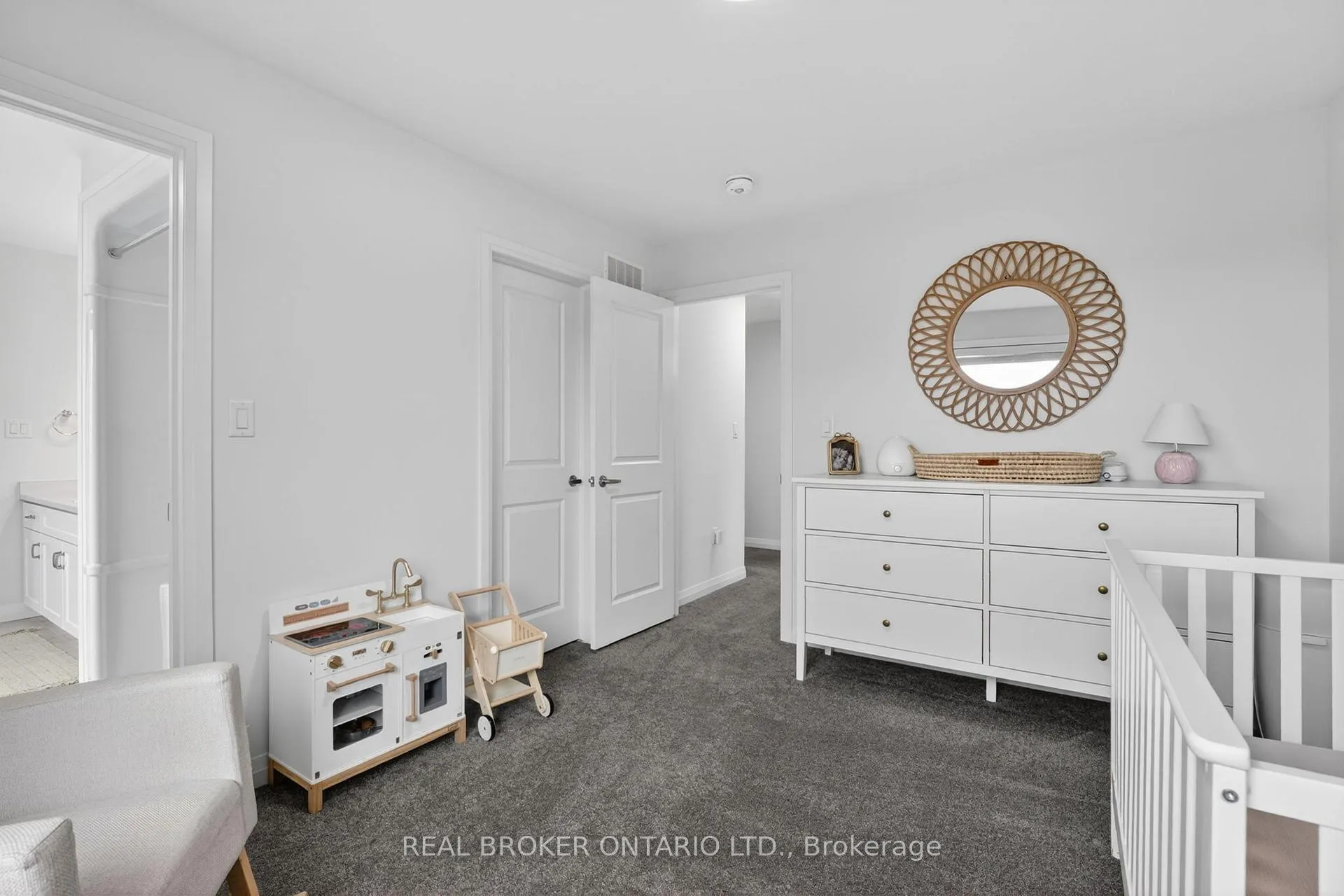 Photo 30 of 3980 Highland Park Drive, Lincoln, Beamsville — HOMEH
