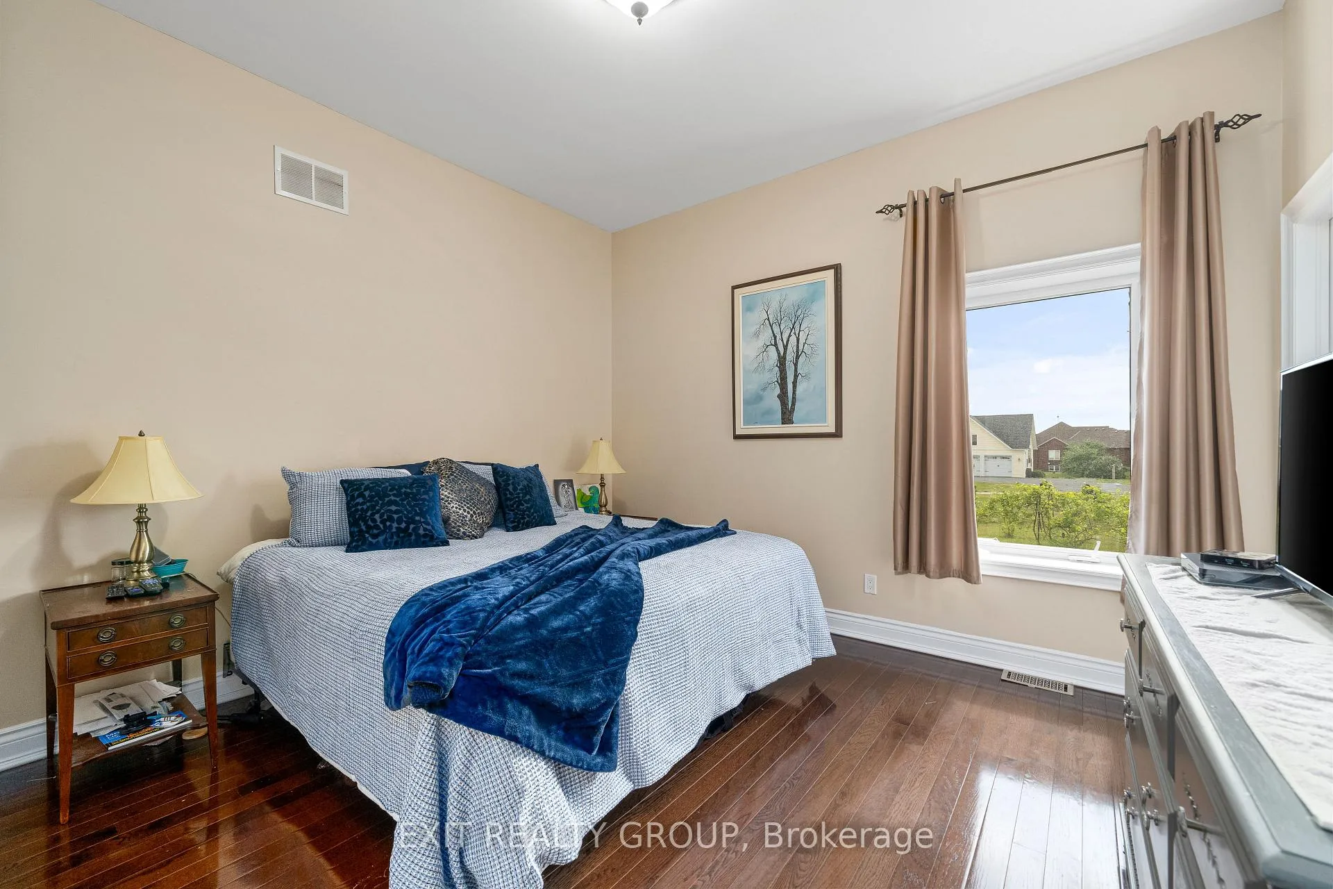 Photo 12 of 19281 Loyalist Parkway, Prince Edward County, Hillier Ward — HOMEH