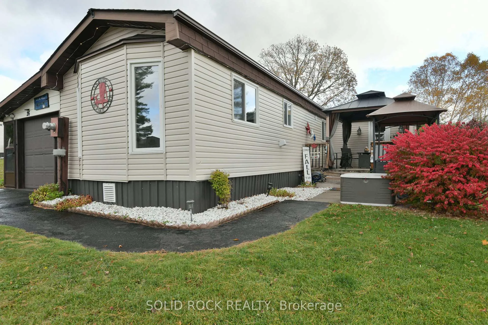 Photo 1 of 26 Evergreen Lane, McNab/Braeside, Mcnab/Braeside Twps — HOMEH