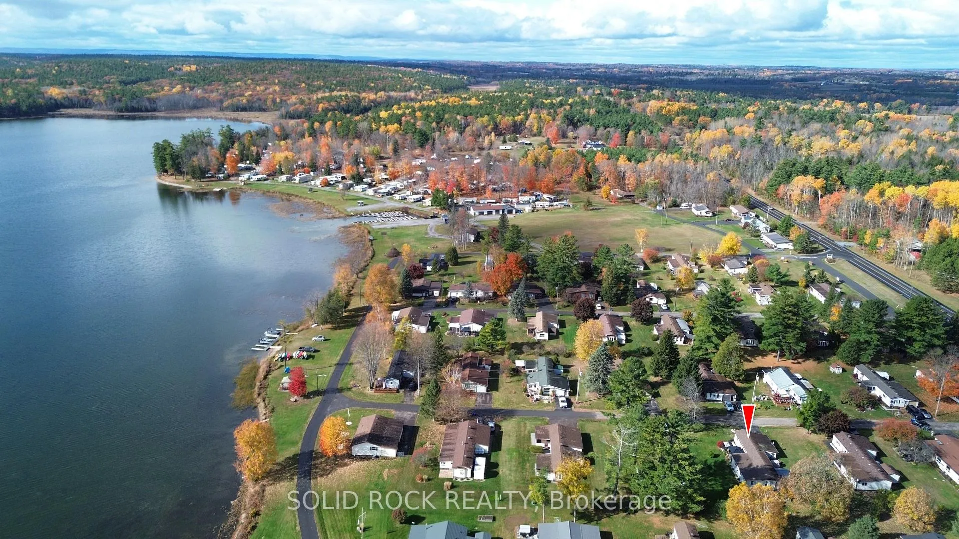 Photo 4 of 26 Evergreen Lane, McNab/Braeside, Mcnab/Braeside Twps — HOMEH