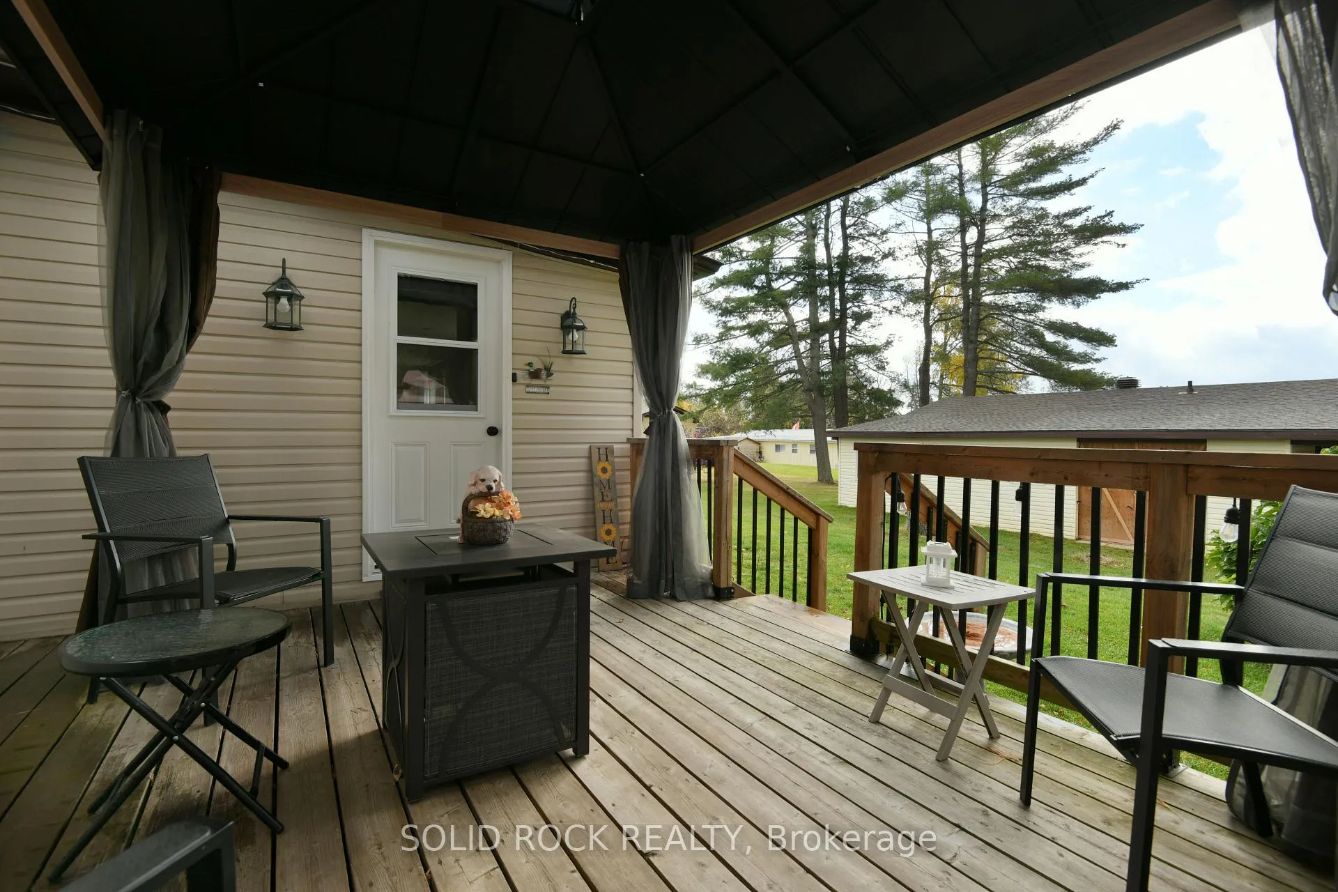 Photo 8 of 26 Evergreen Lane, McNab/Braeside, Mcnab/Braeside Twps — HOMEH