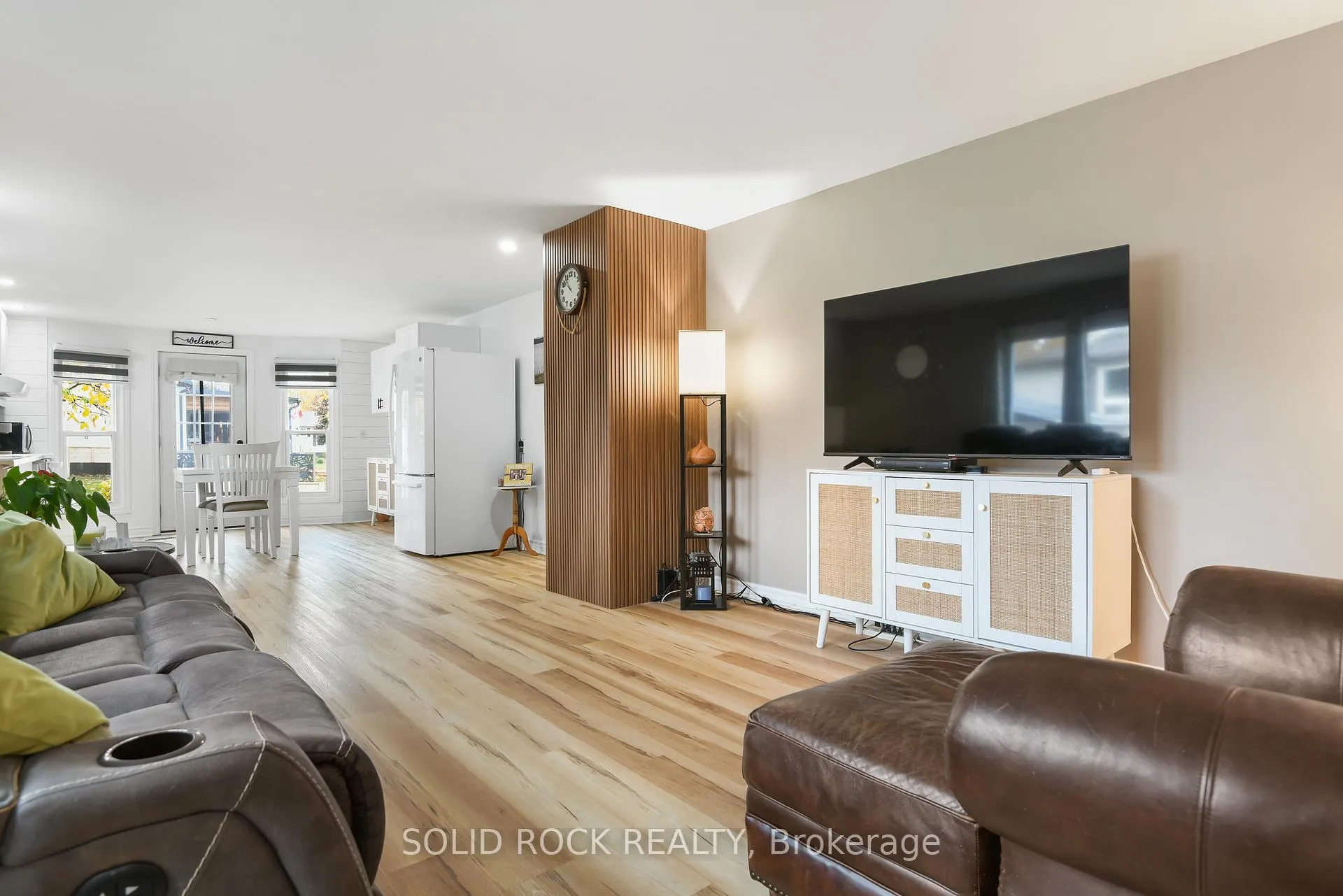 Photo 10 of 26 Evergreen Lane, McNab/Braeside, Mcnab/Braeside Twps — HOMEH