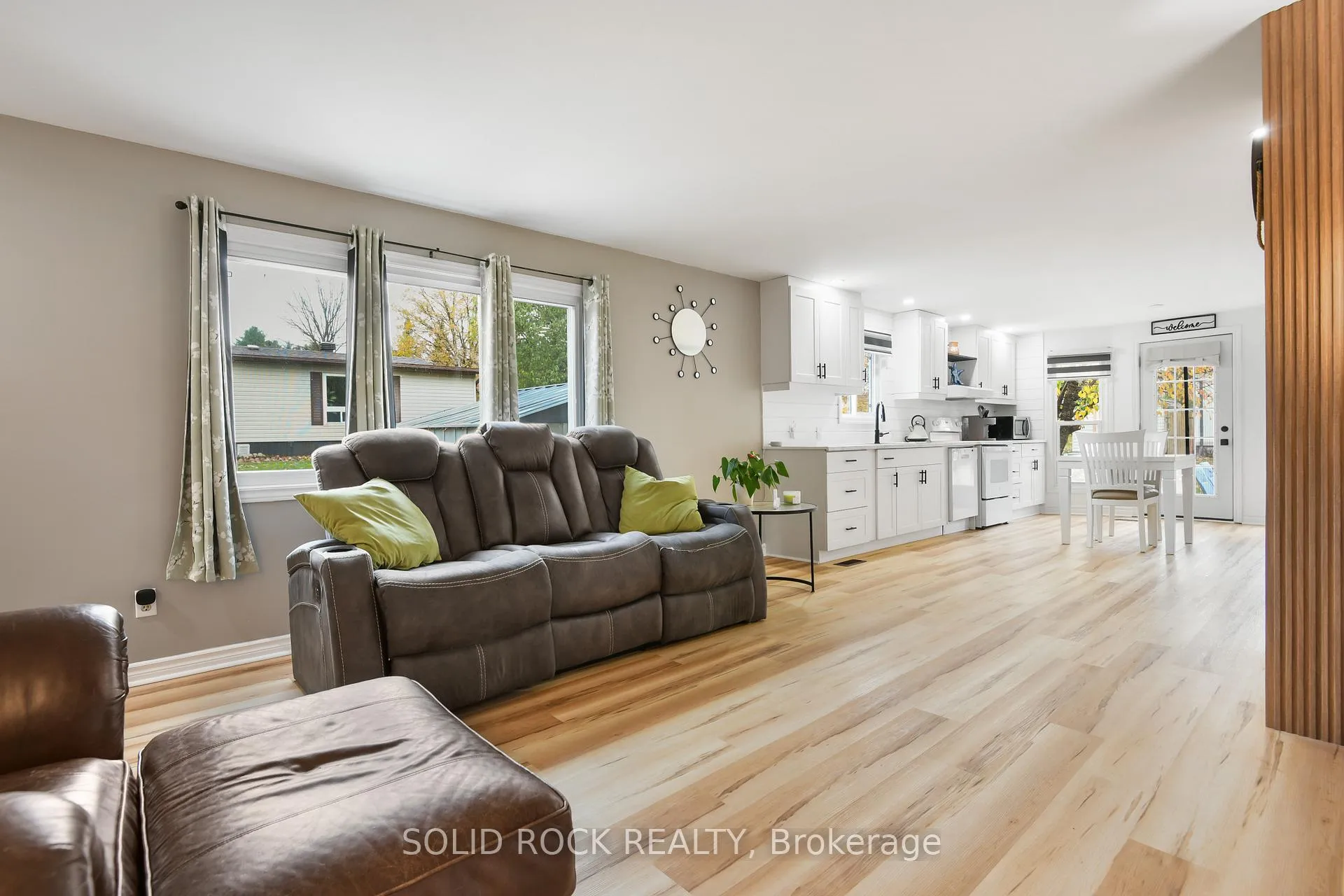 Photo 11 of 26 Evergreen Lane, McNab/Braeside, Mcnab/Braeside Twps — HOMEH
