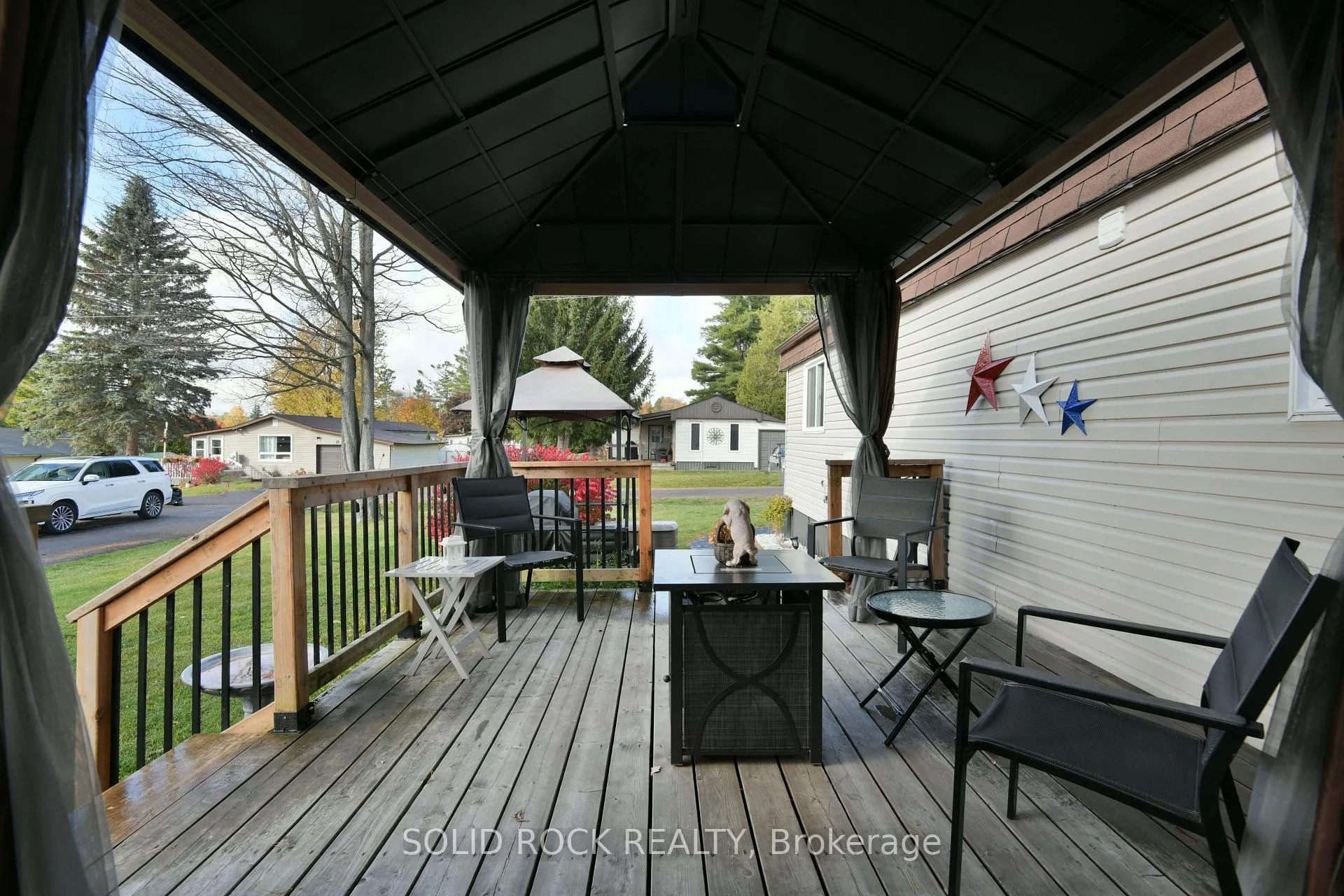 Photo 35 of 26 Evergreen Lane, McNab/Braeside, Mcnab/Braeside Twps — HOMEH