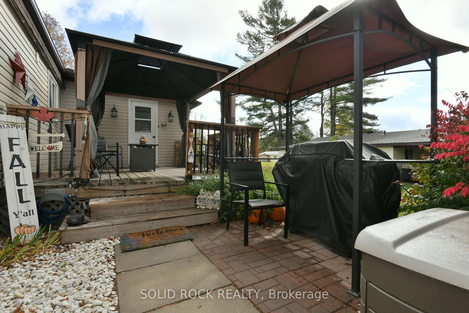 Photo 36 of 26 Evergreen Lane, McNab/Braeside, Mcnab/Braeside Twps — HOMEH
