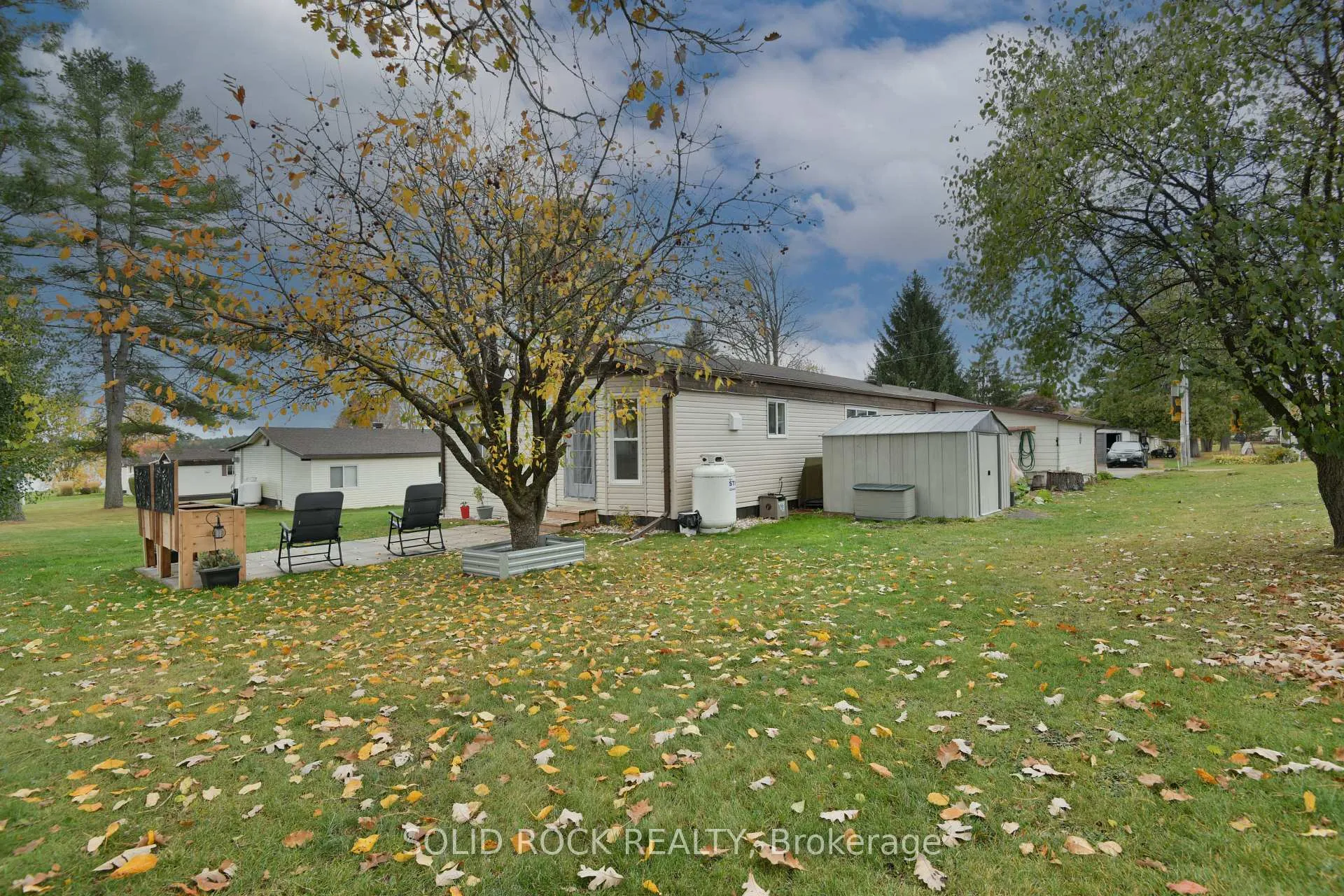 Photo 39 of 26 Evergreen Lane, McNab/Braeside, Mcnab/Braeside Twps — HOMEH