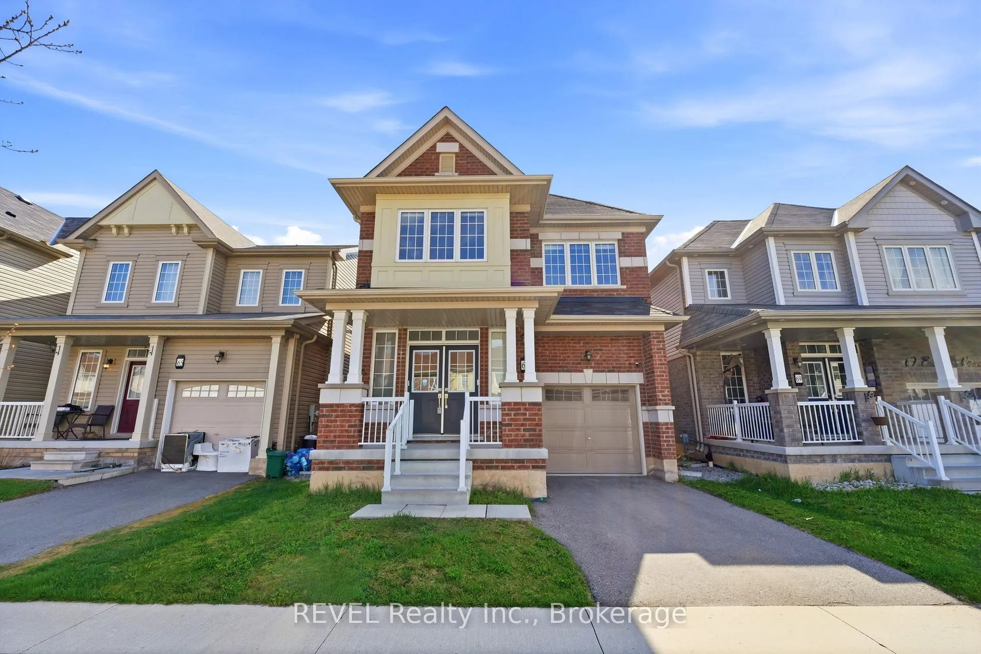 Photo 2 of 67 Esther Crescent, Thorold, Hurricane/Merrittville — HOMEH