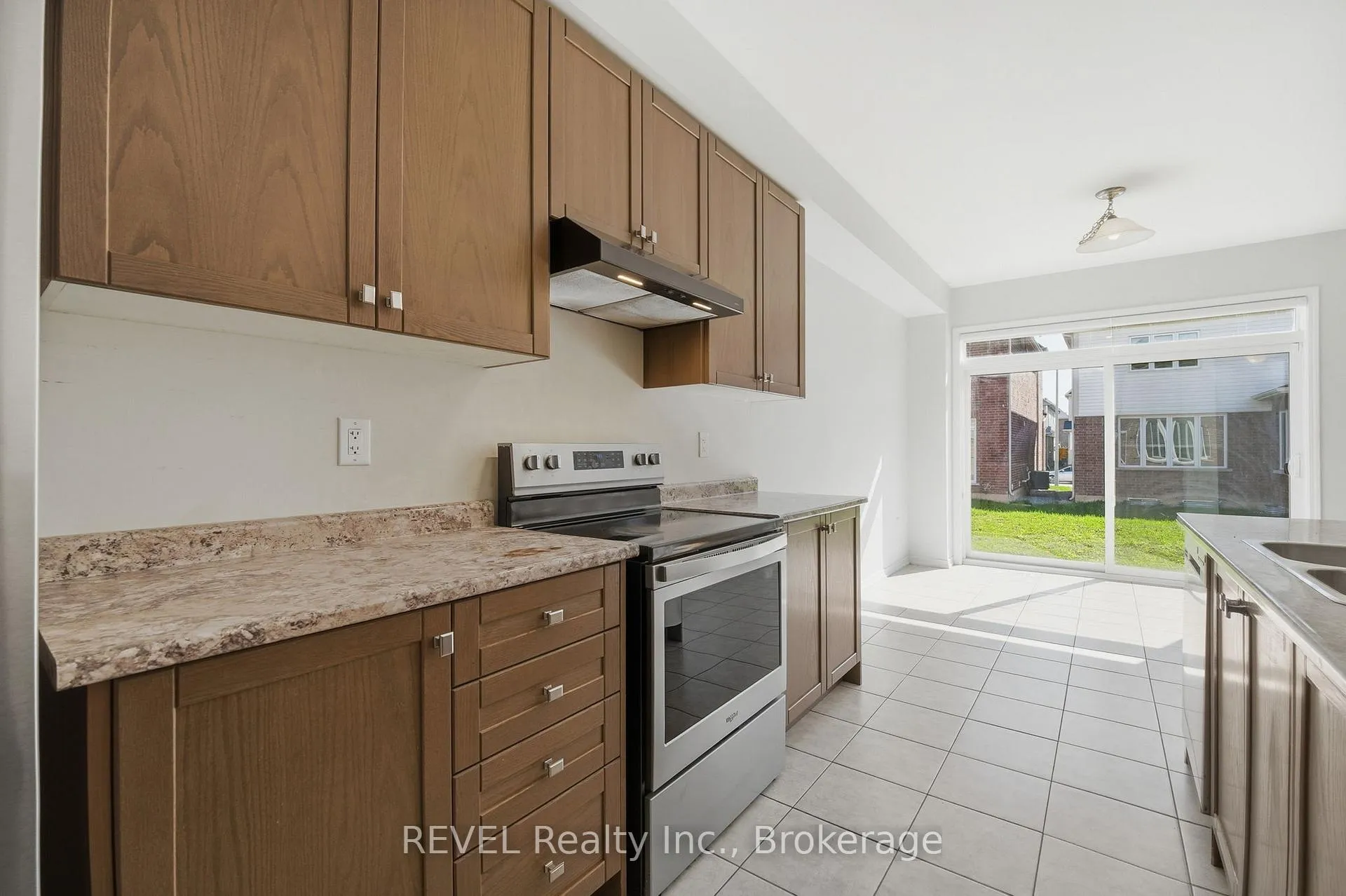 Photo 16 of 67 Esther Crescent, Thorold, Hurricane/Merrittville — HOMEH