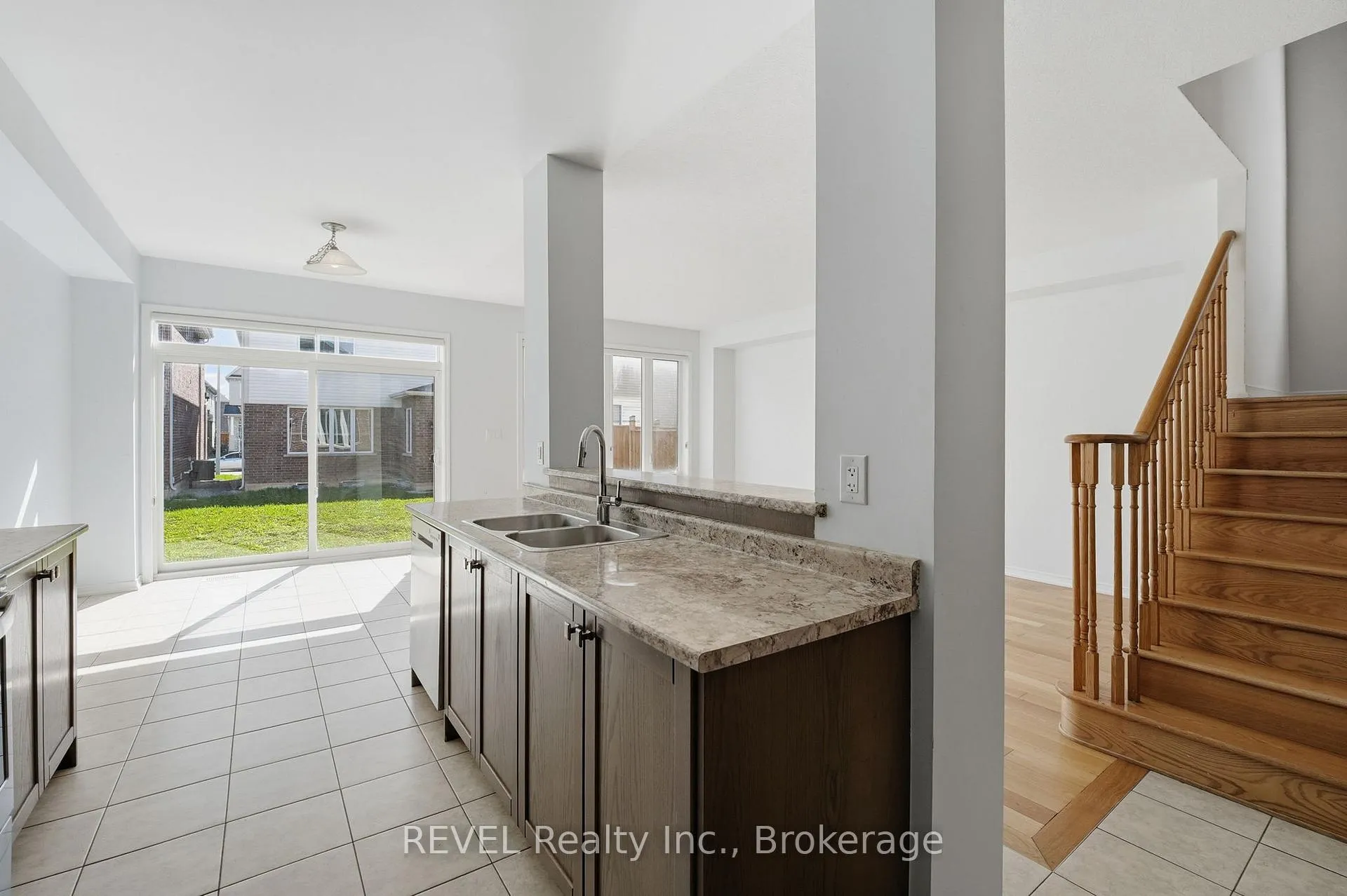 Photo 17 of 67 Esther Crescent, Thorold, Hurricane/Merrittville — HOMEH