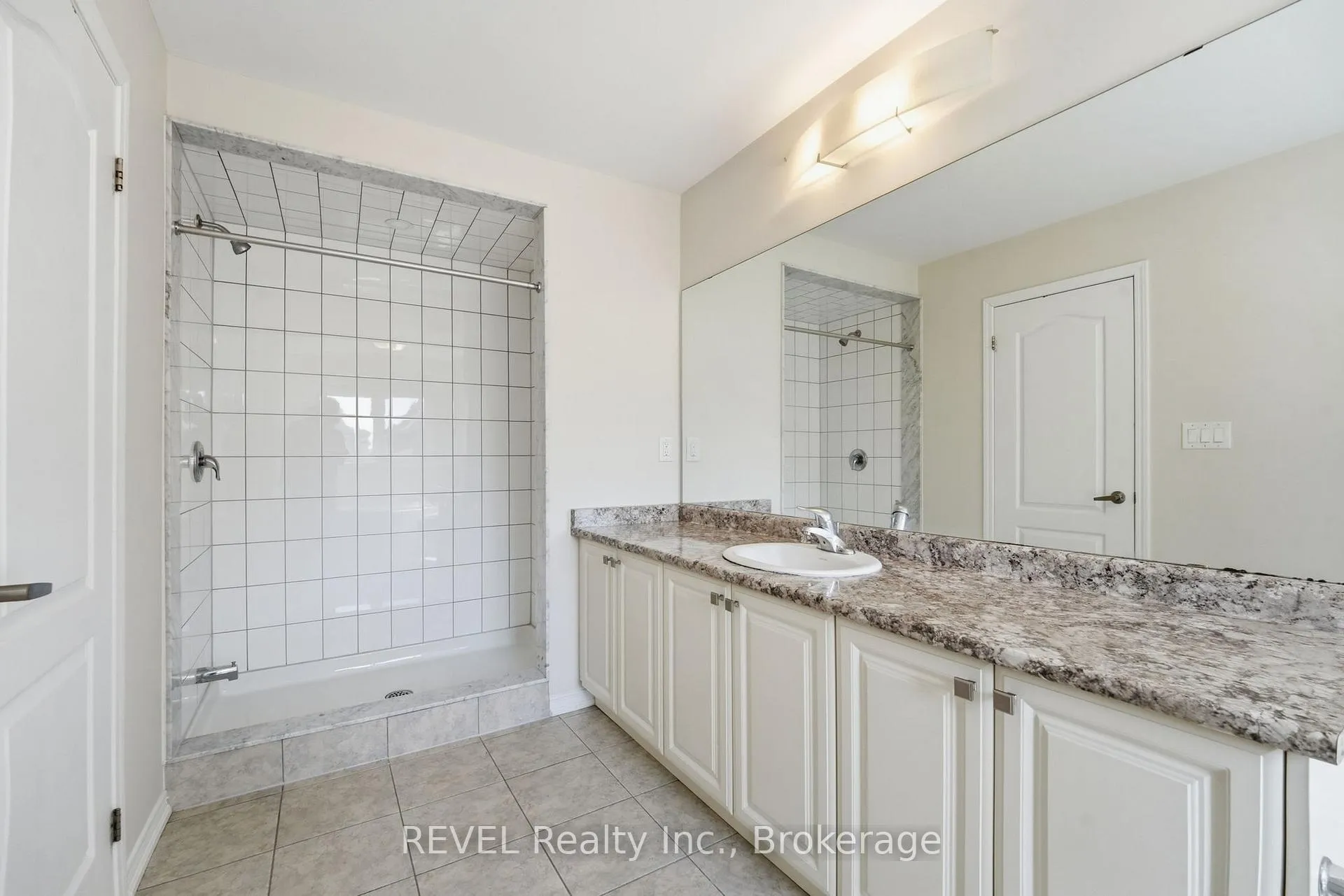 Photo 31 of 67 Esther Crescent, Thorold, Hurricane/Merrittville — HOMEH